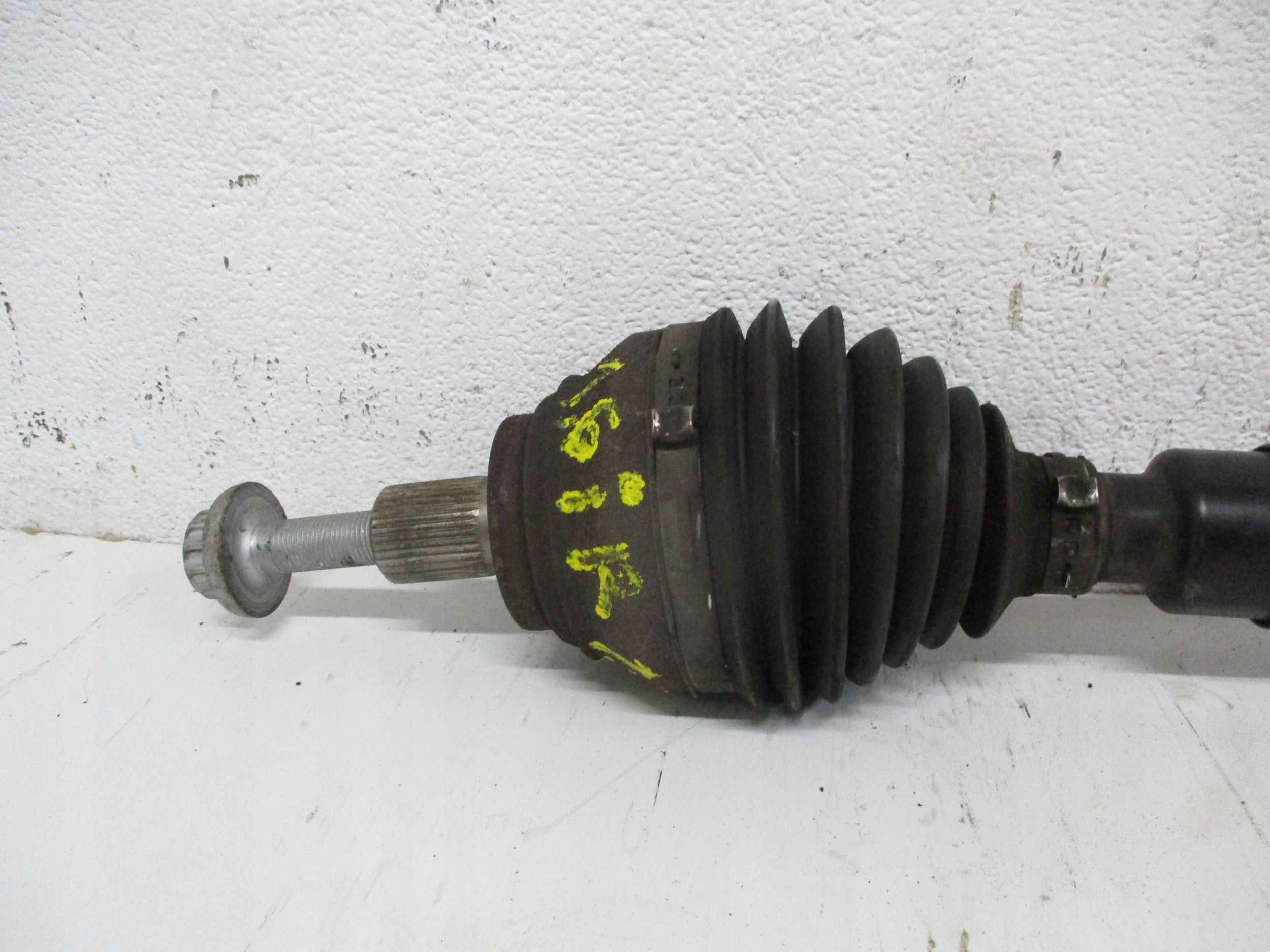 semi-axis front front right VOLKSWAGEN T-ROC 3Q0407272BP