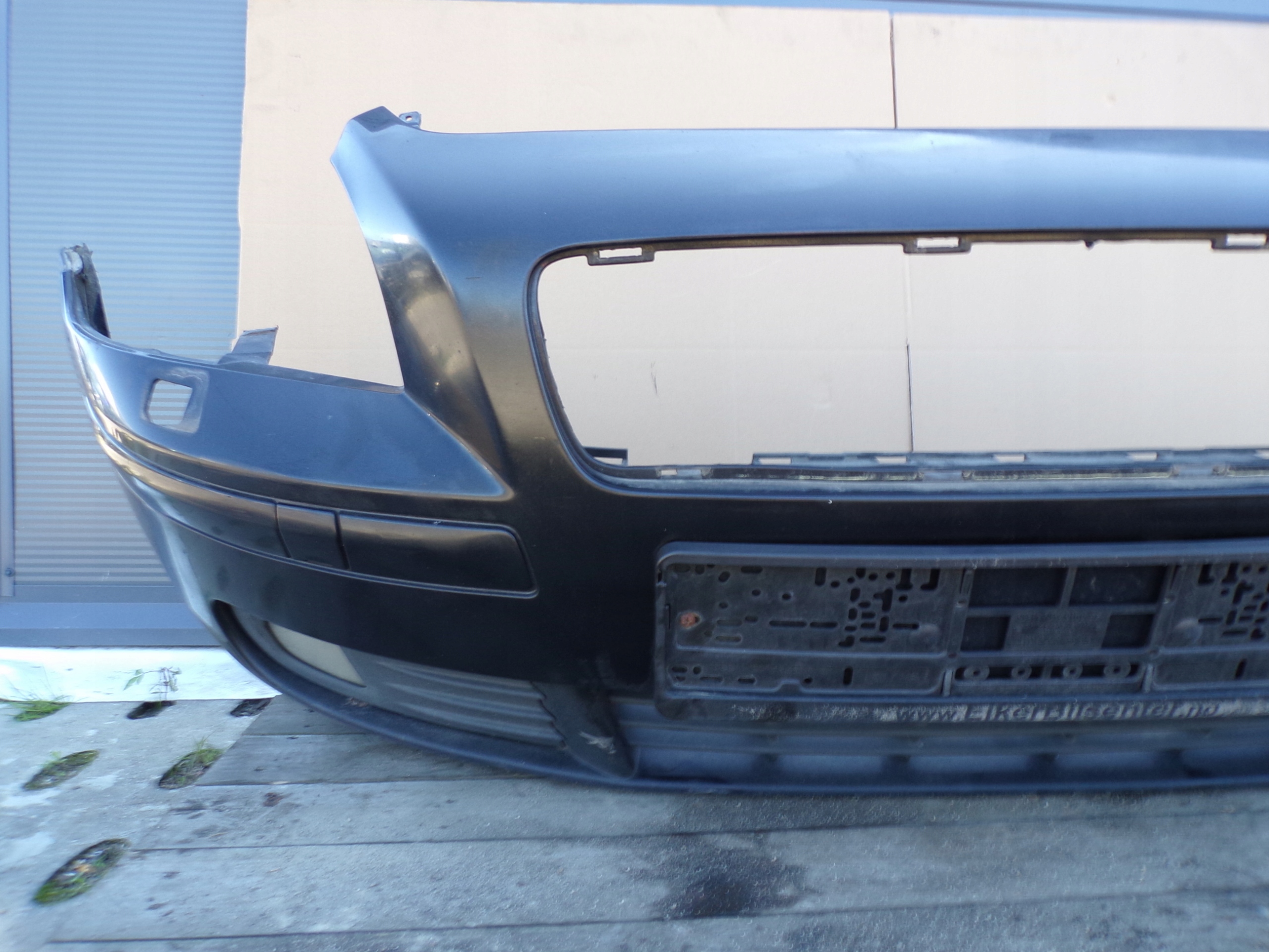 nárazník predný predok VOLVO V50