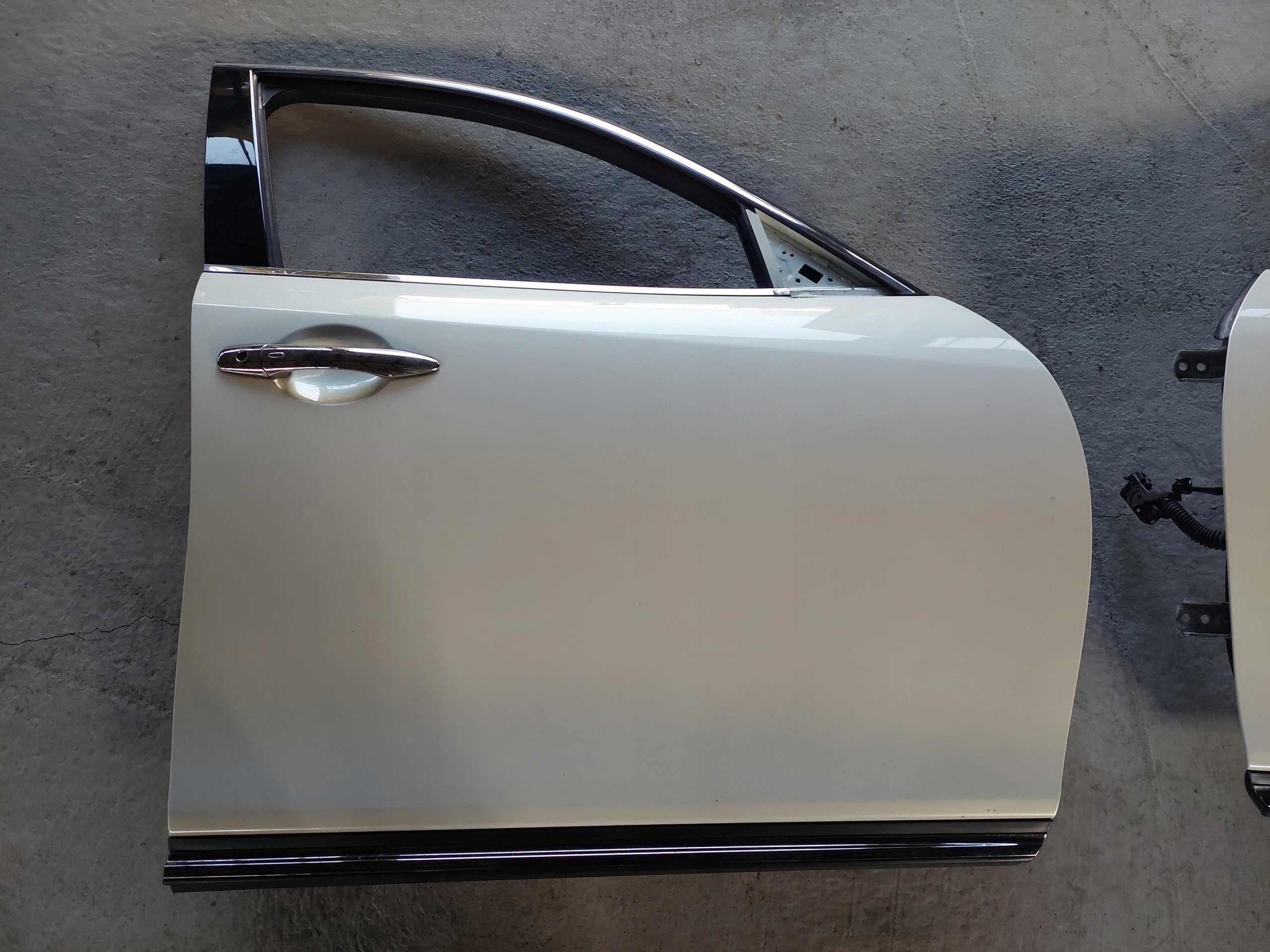 door left front complete front left INFINITI FX II QX70 QAA