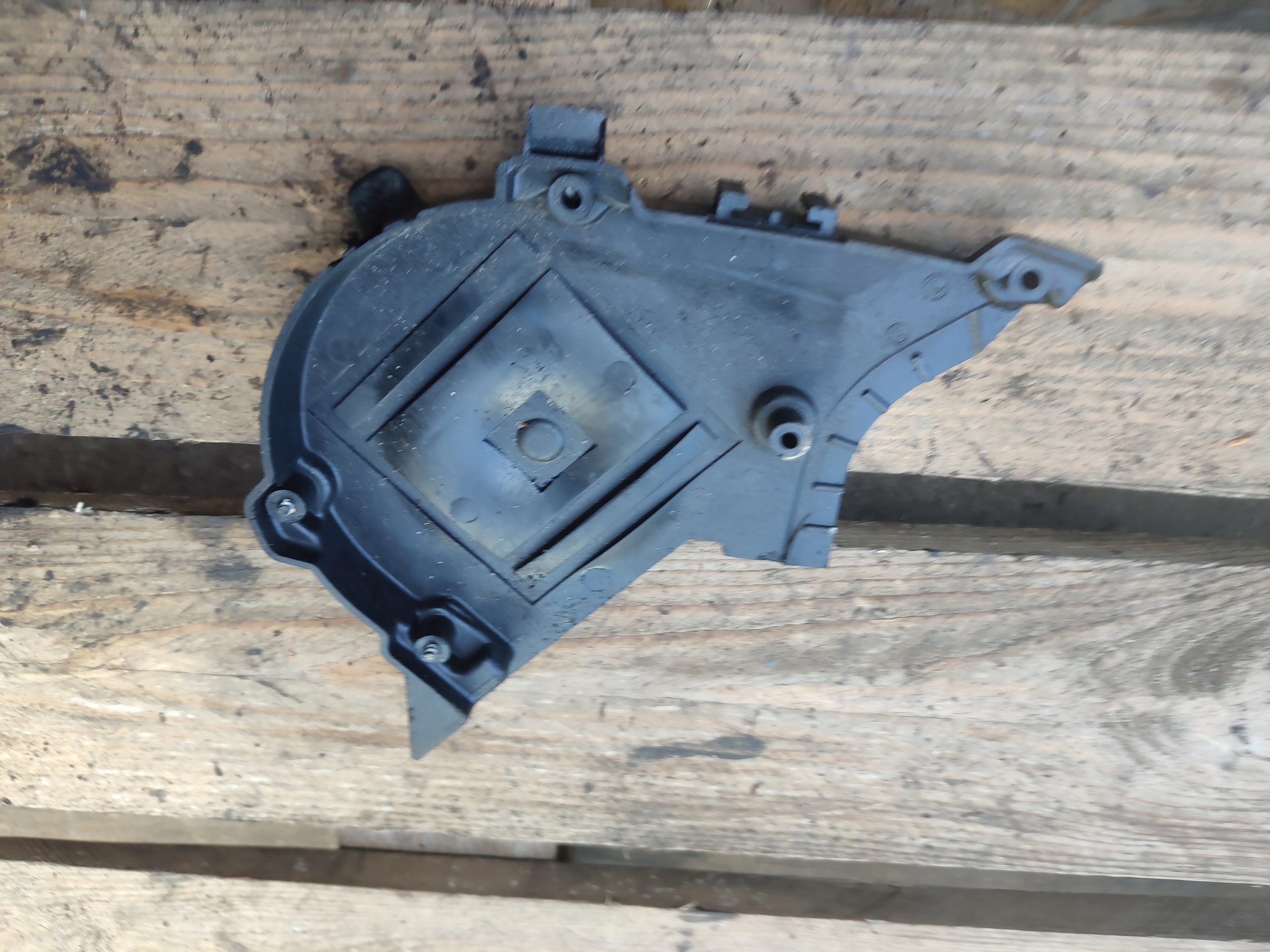 Blende Abdeckung des Zahnrads Volvo S40 II D4164T