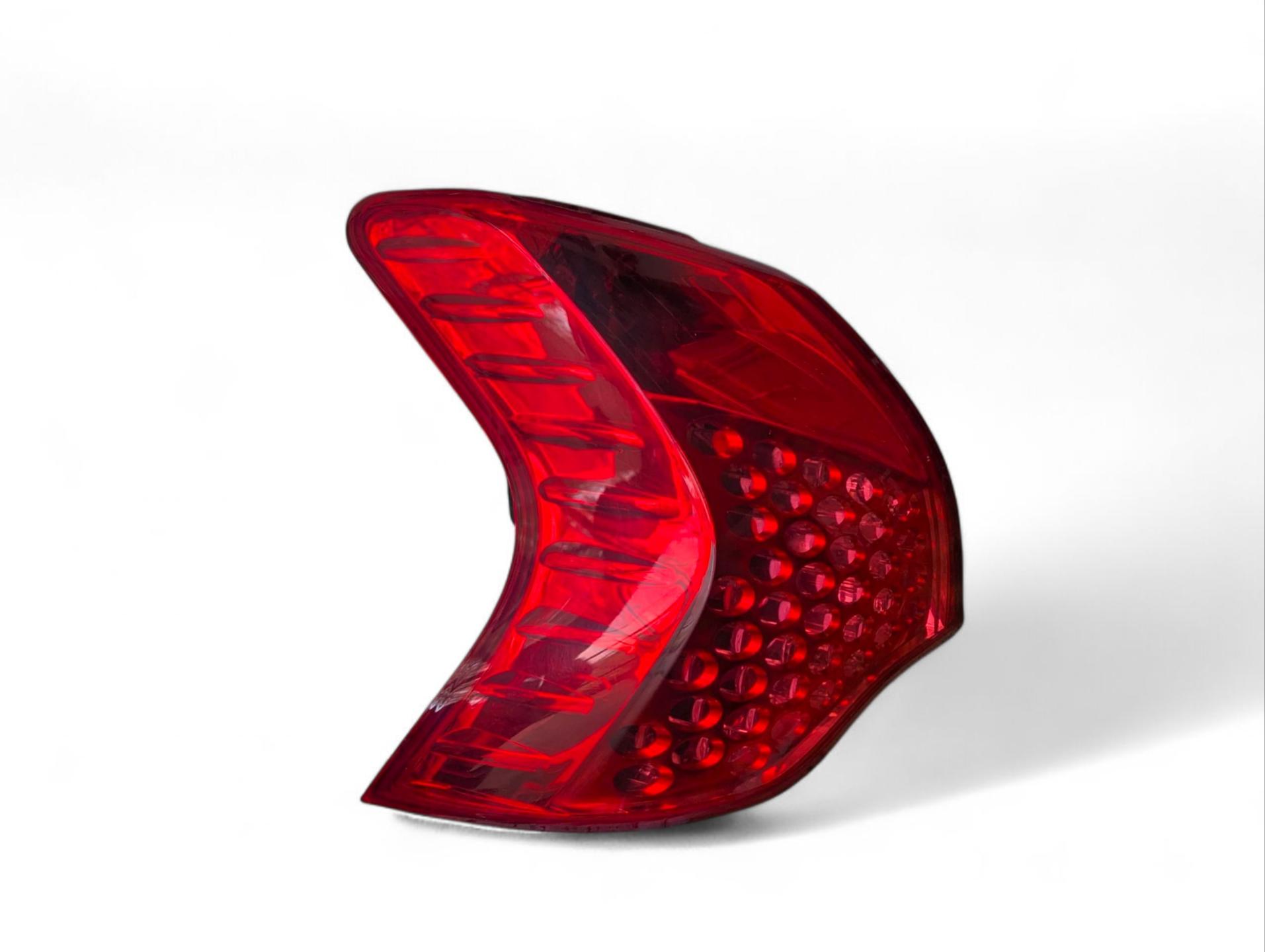 light rear left side Peugeot 3008 2013 9683460880