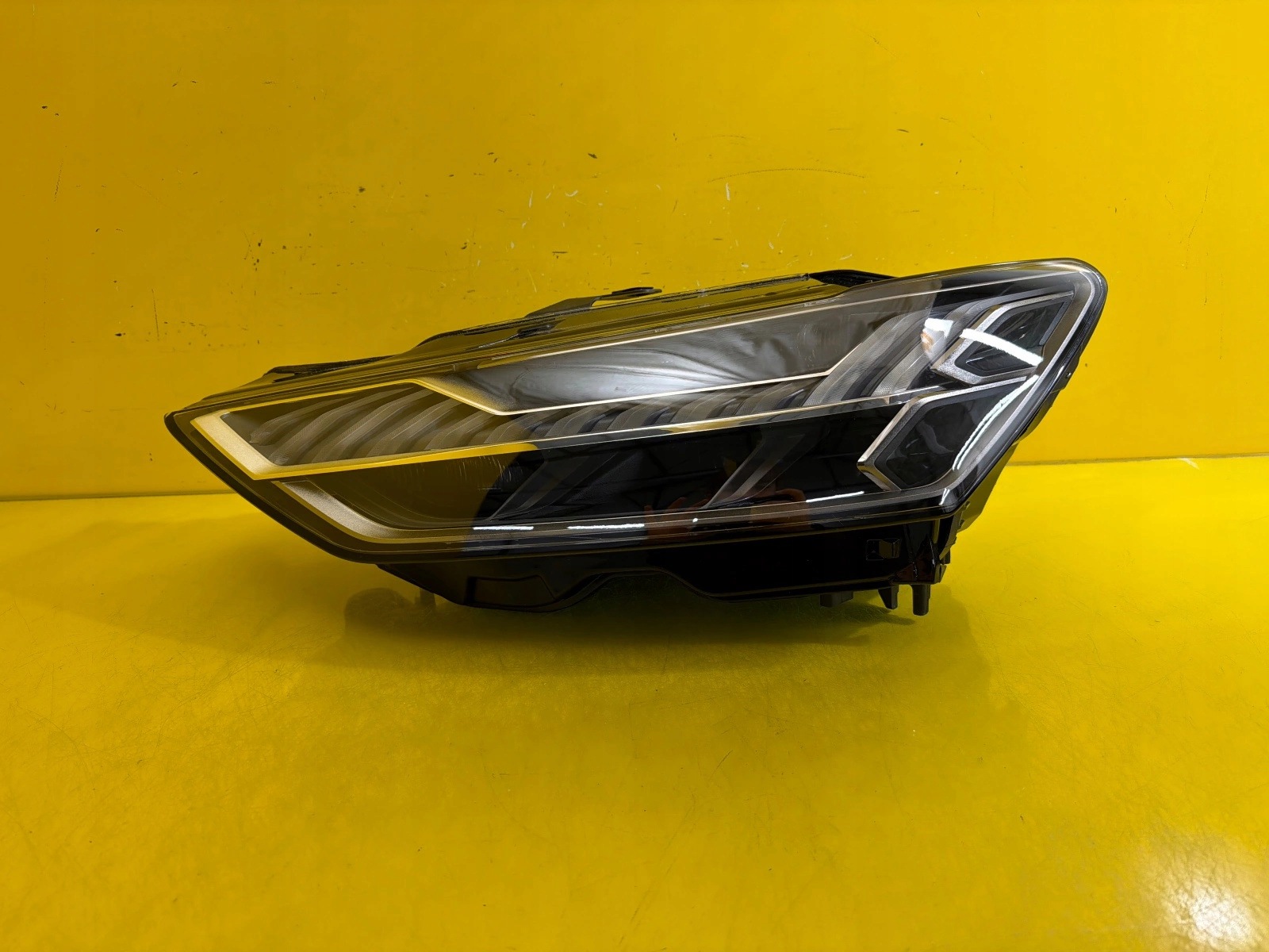 light left Audi A7 S7 C8 4K8 4K Matrix 4K8941035F 2019-2024