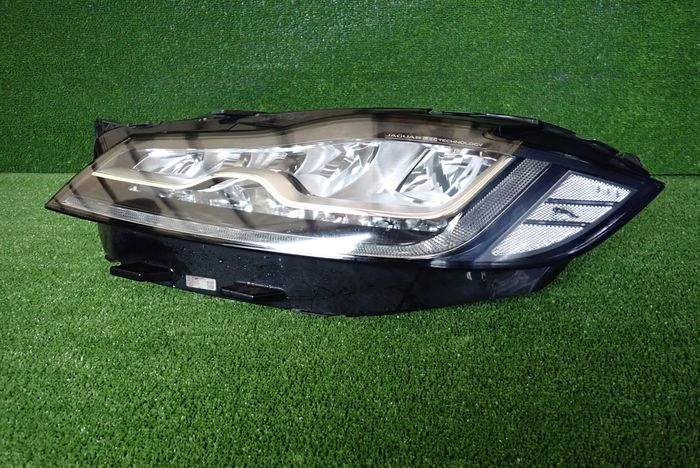 JAGUAR XF II X260 FULL LED 20- reflektor left light left
