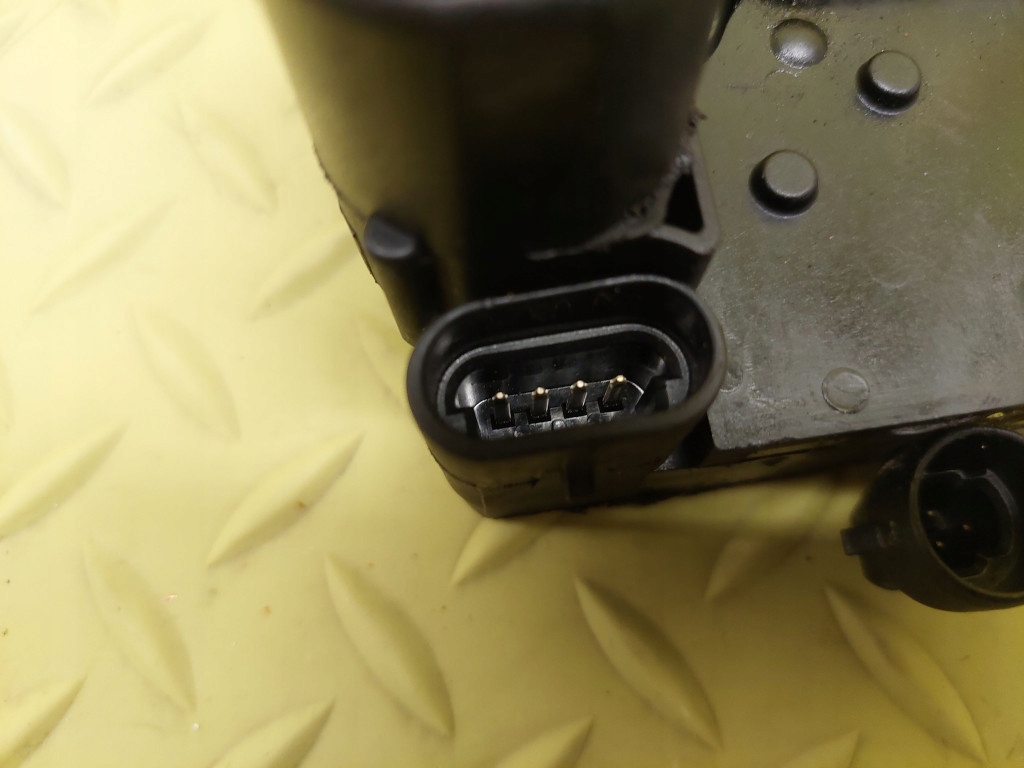 ALFA ROMEO 156 sedan lock door right front