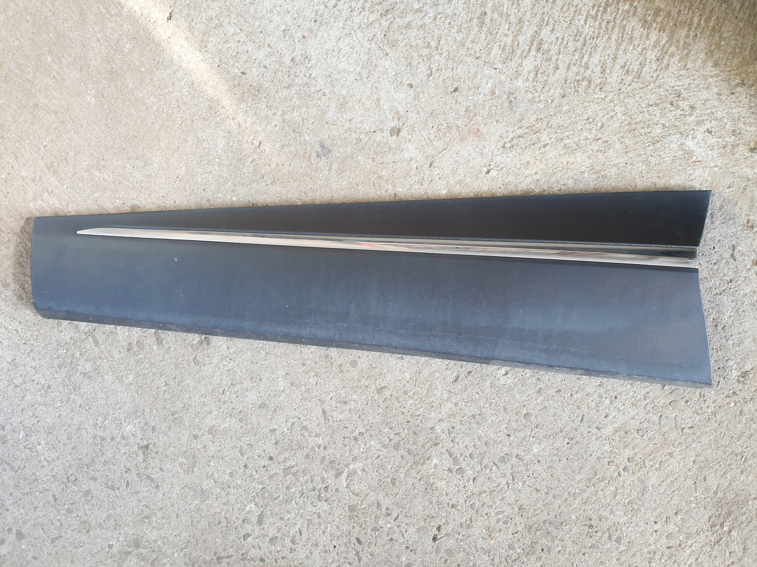 moulding for door left front RENAULT CAPTUR and 2013- 808778404R