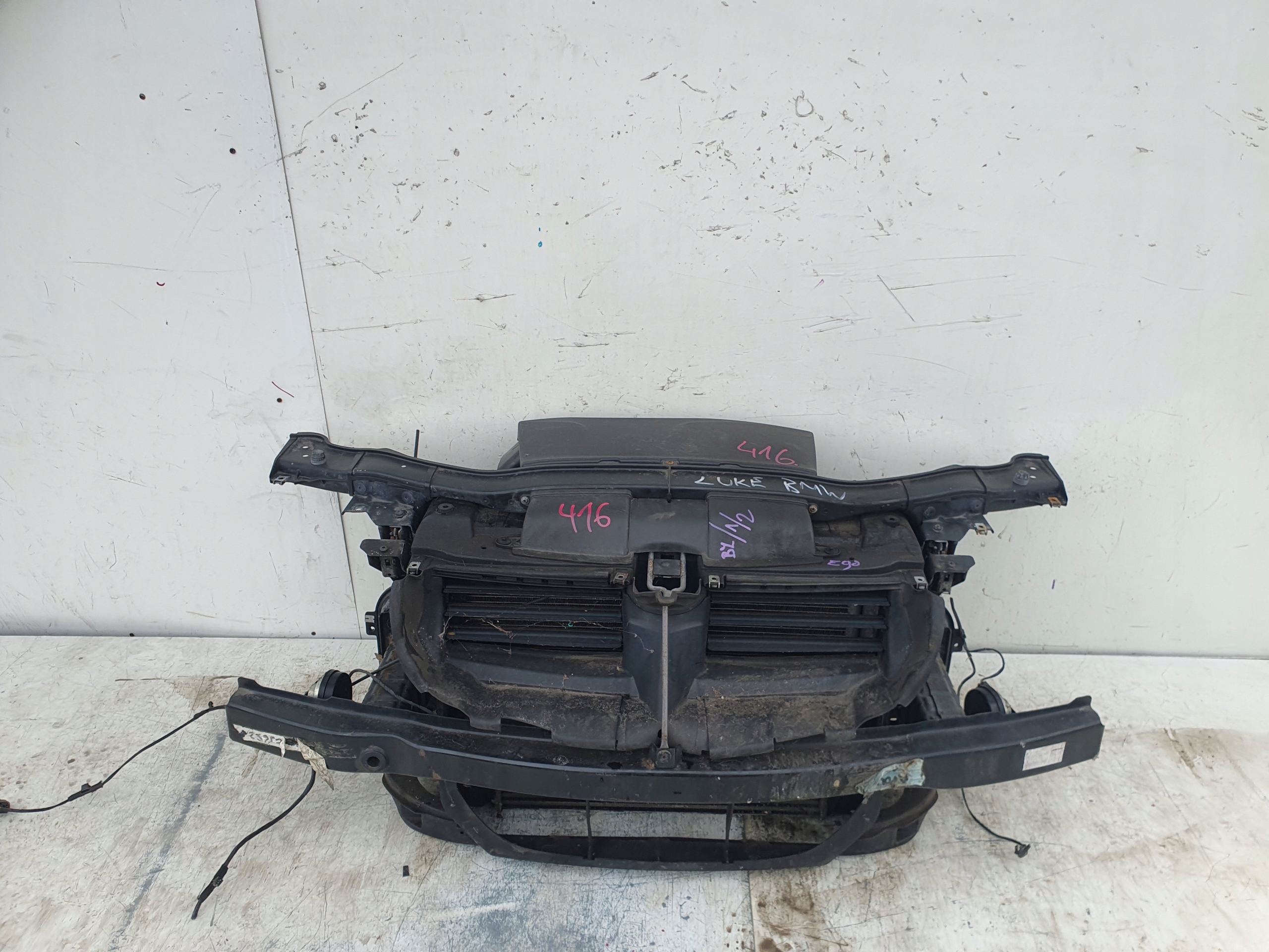 BMW 3 E92 E93 PAS PRZEDNI ROLETA 320D