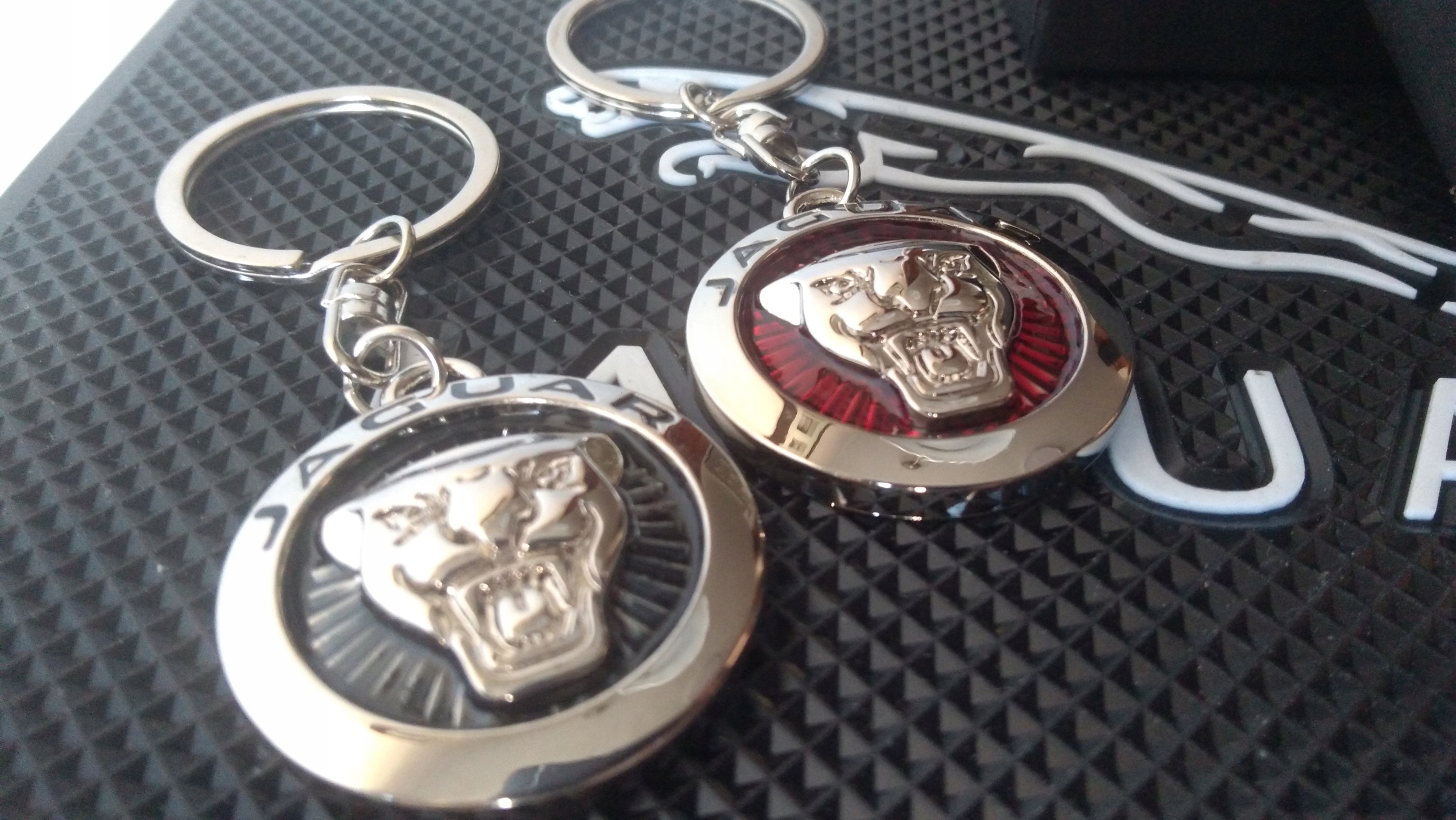 Брелок Jaguar XJ XF F-Pace E-Type Колір Чорний