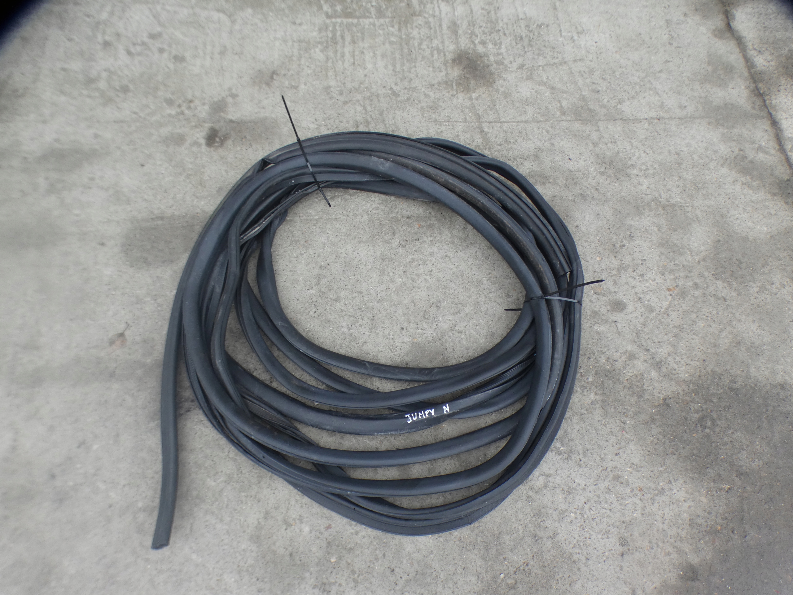 OPEL VIVARO C JUMPY EXPERT III gasket door right front original 20R