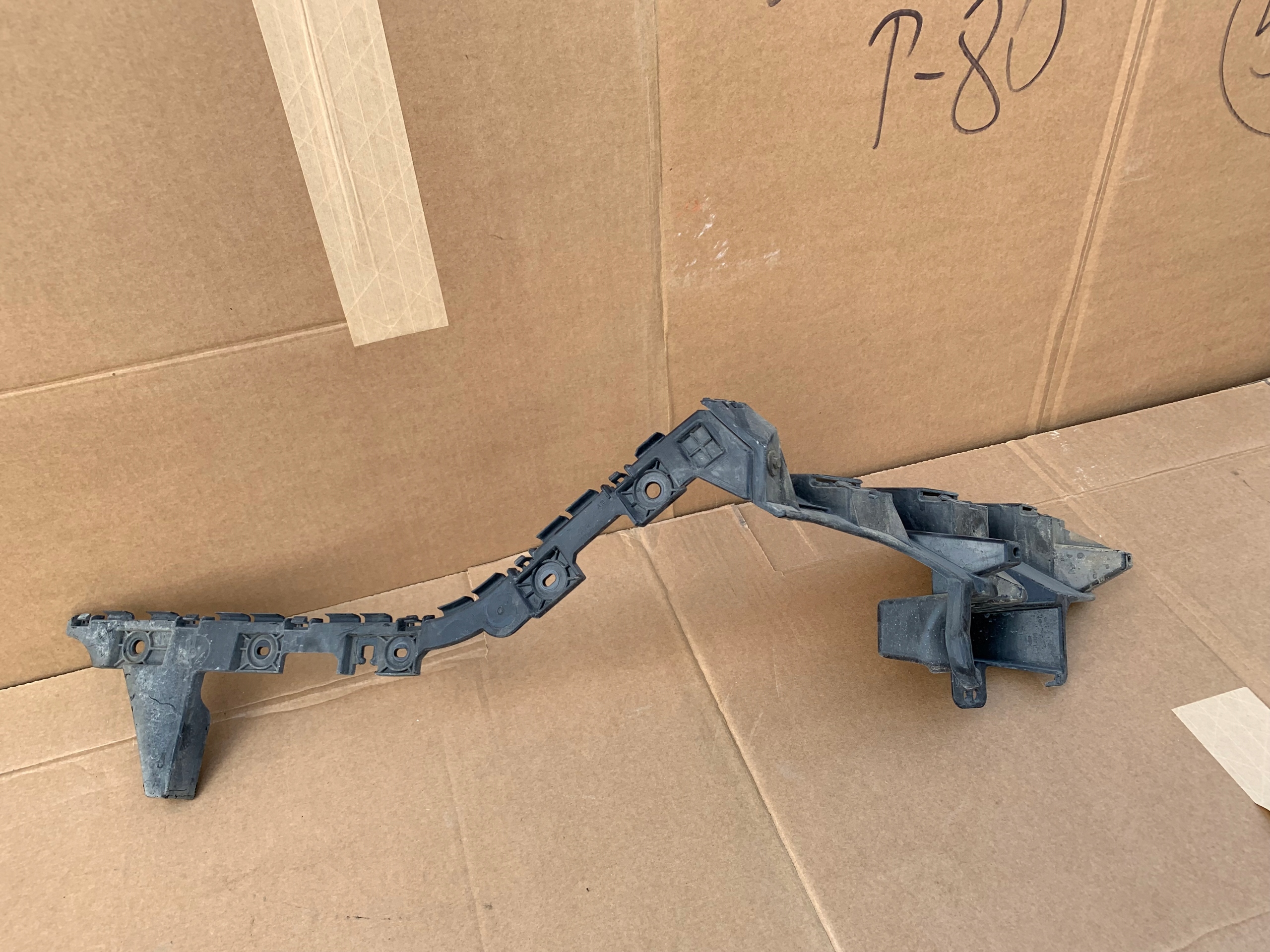 ЗАДНИЙ ЛЕВЫЙ БАМПЕР FORD MUSTANG VI CABRIO