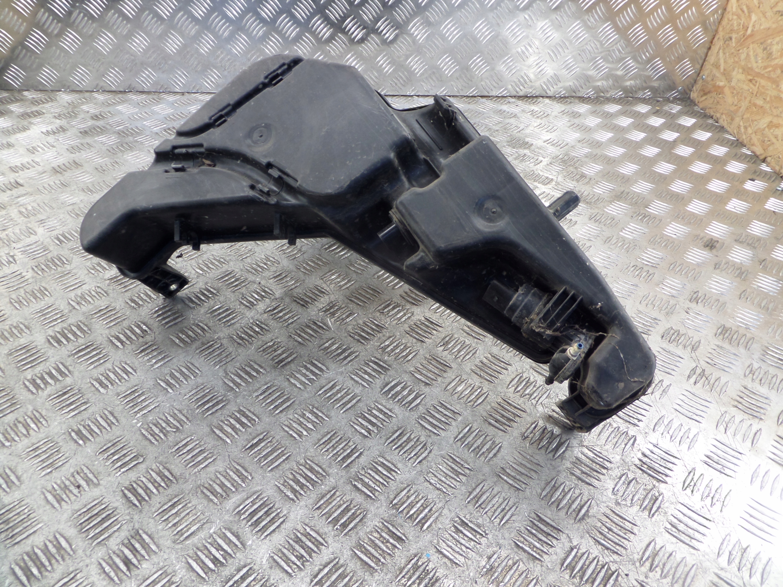washer fluid tank AUDI Q5 2.0 TFSI 8R0955453B