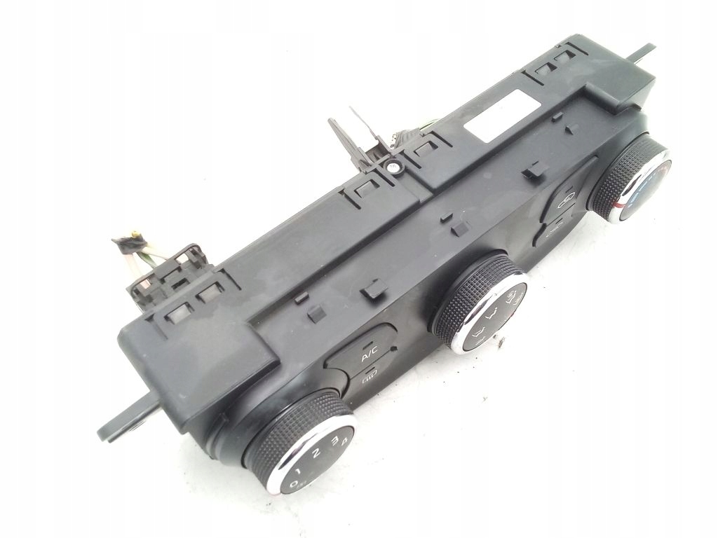 Kia Ceed II 2 control panel air conditioning devices 97250-A2001