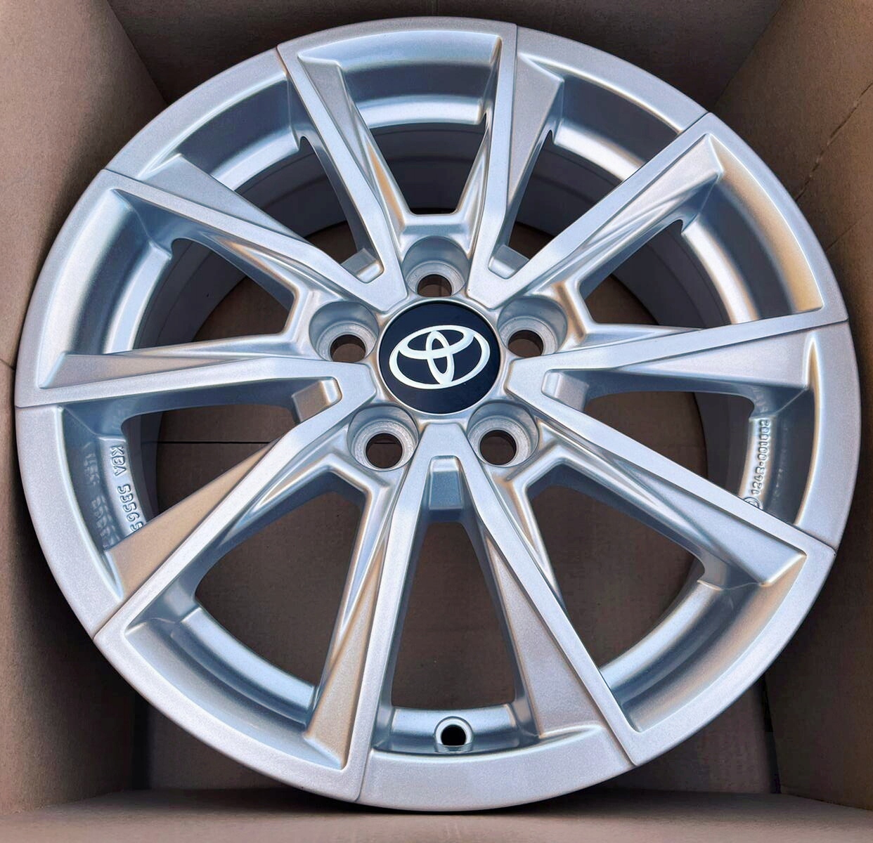 4x FELGI ALU TOYOTA YARIS IV OD 2020 ROKU 6x15 5x100 ET45 54,1 Model TDG3