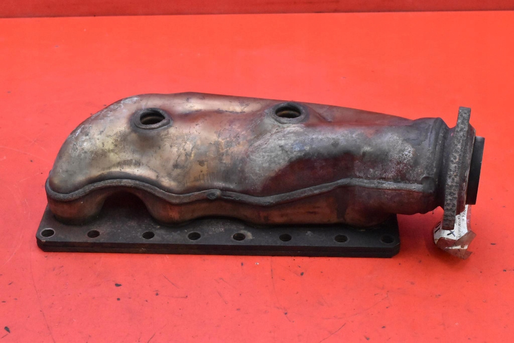exhaust manifold left 077253033E AUDI A8 D2 4.2 V8 300 KM 94-99