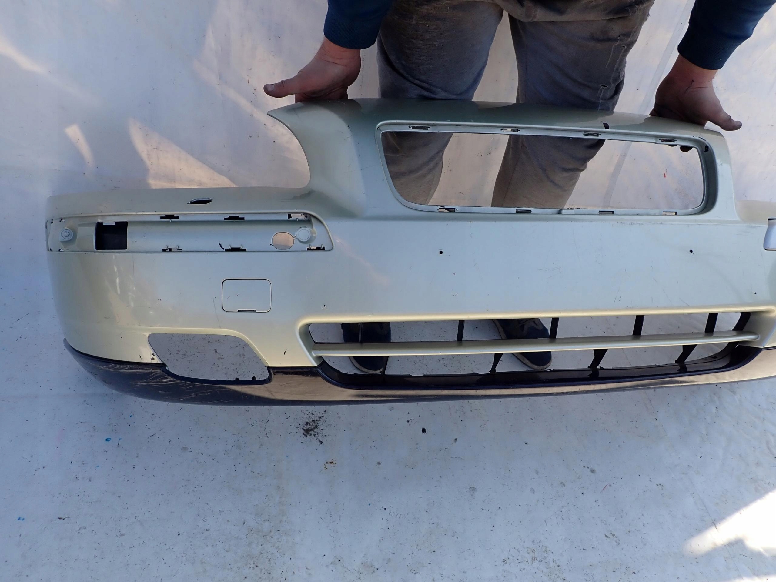VOLVO V70 II LIFT 05-07 bumper front front