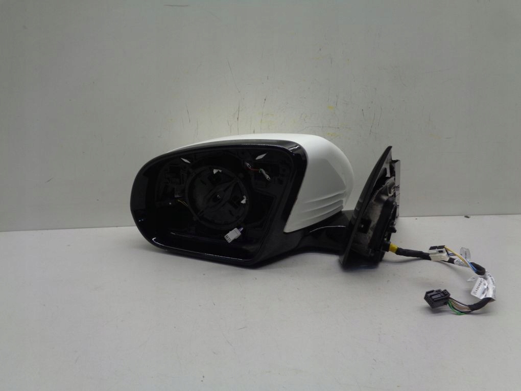 MERCEDES E class 213 10 + 4 14 PIN mirror left