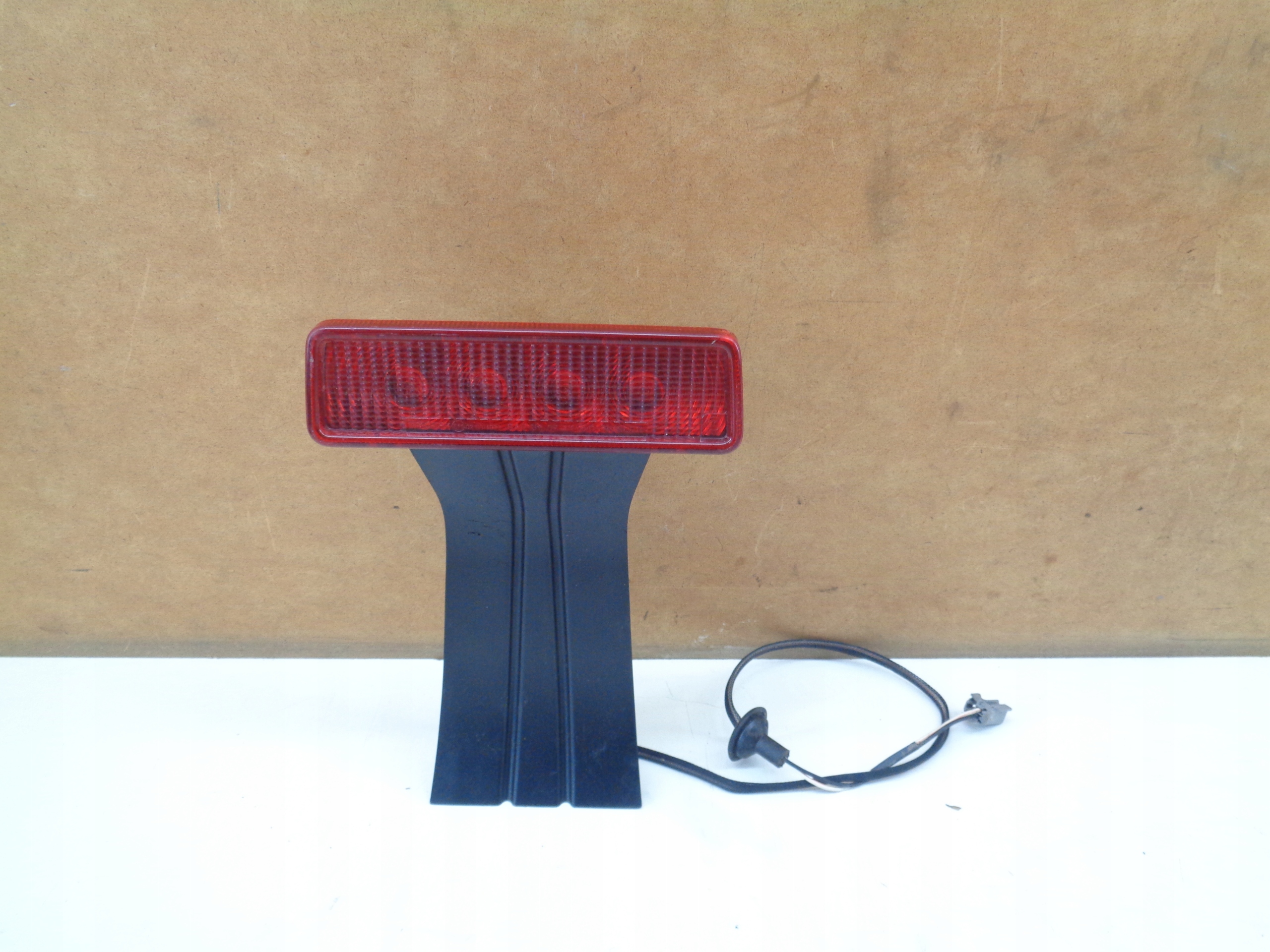 68048581AA - Jeep Wrangler III JK задній ліхтар стоп-сигнал