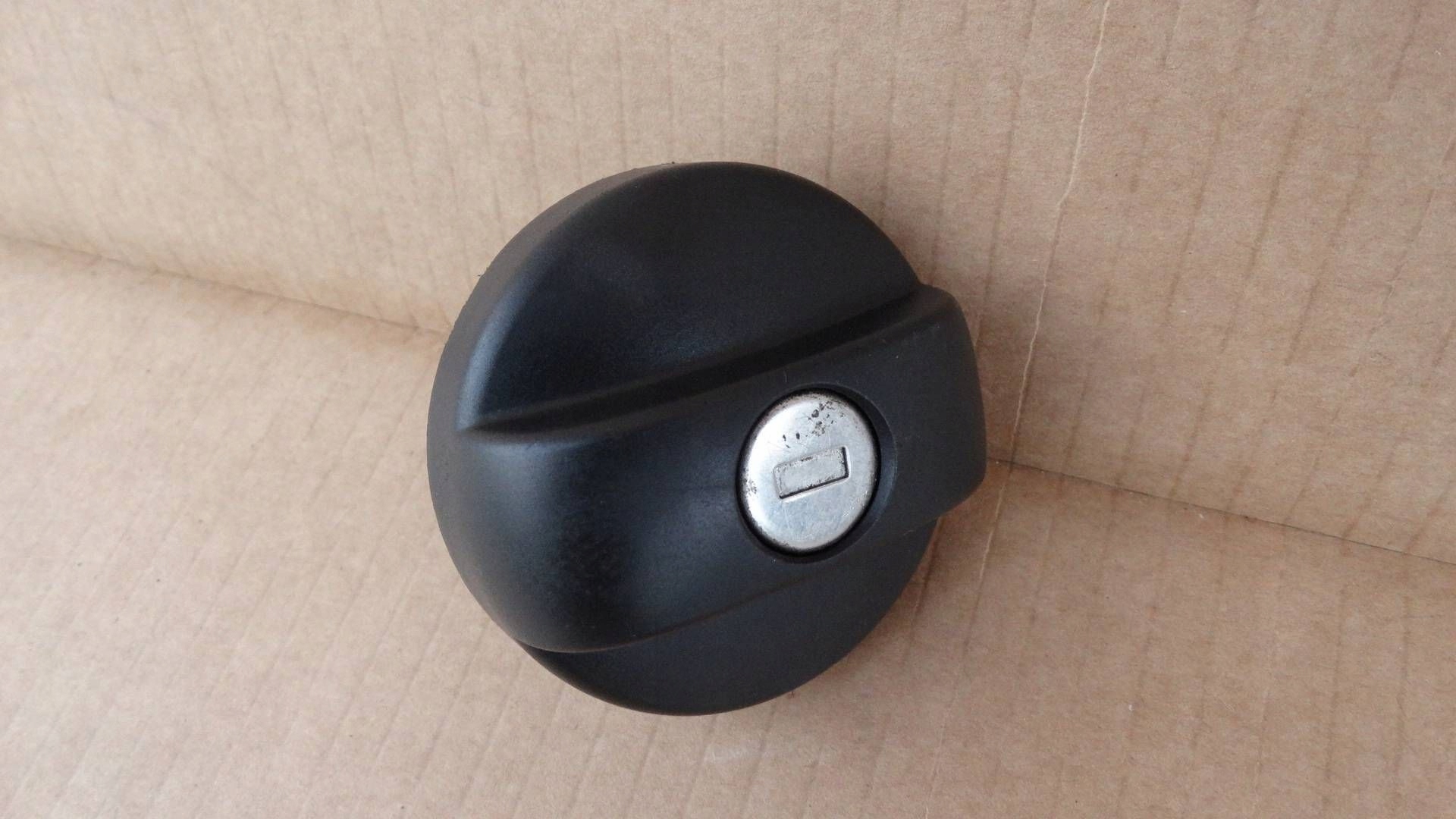 Peugeot Expert III KOREK WLEWU PALIWA