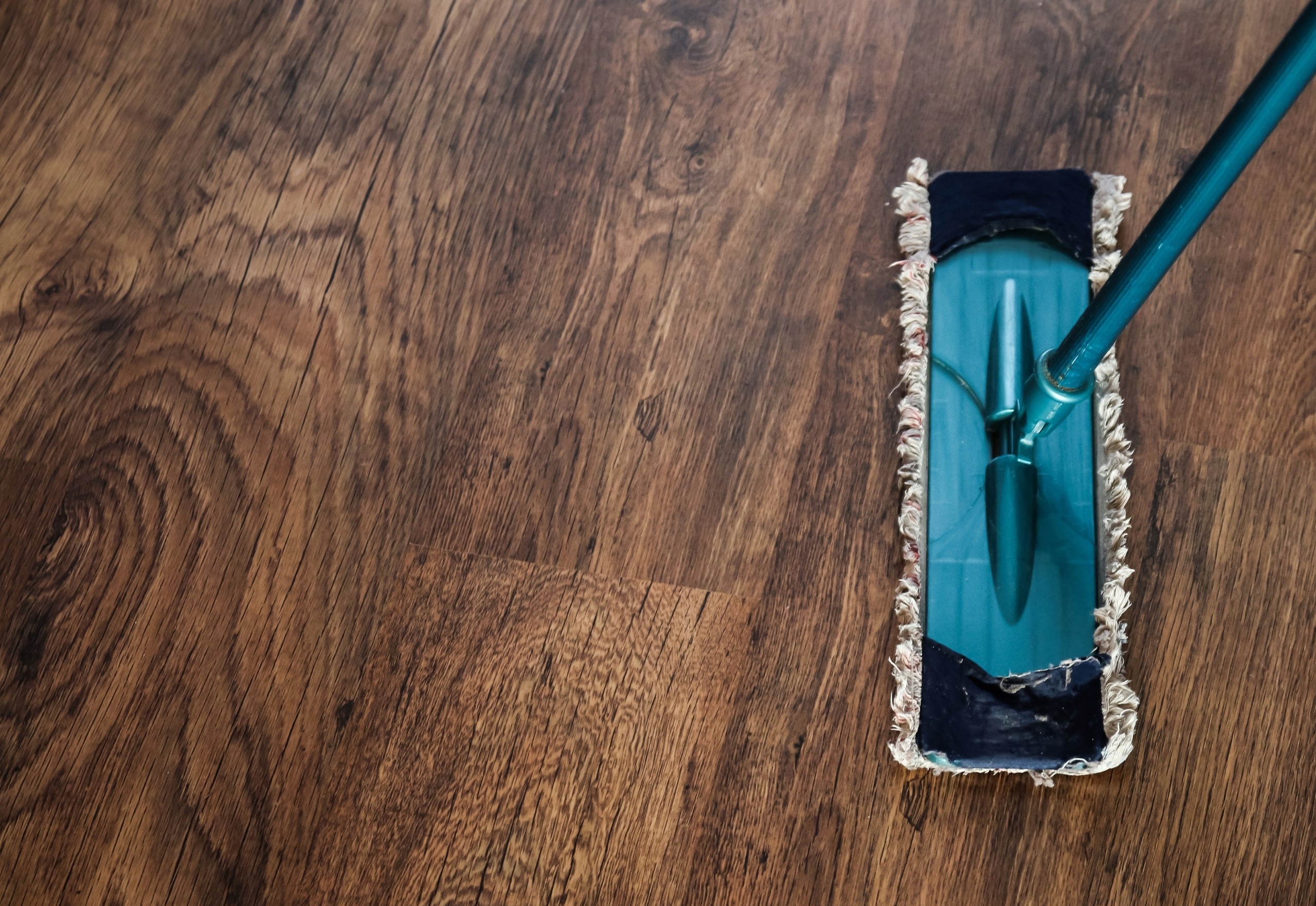 PŁYN DO MYCIA PODŁÓG POSADZEK PARKIETU 1L BEZ SMUG Pojemność 1 l