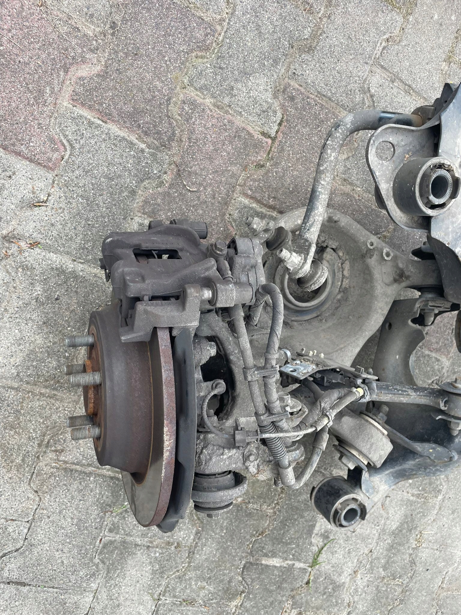 ZAWIESZENIE TYŁ BELKA WÓZEK FORD S-MAX II MK2 2.0 TDCI Jakość części (zgodnie z GVO) O - oryginał z logo producenta pojazdu (OE)