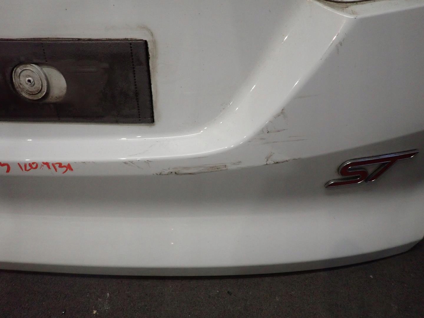 cap bonnet FORD FOCUS MK3 KOMBI 2010