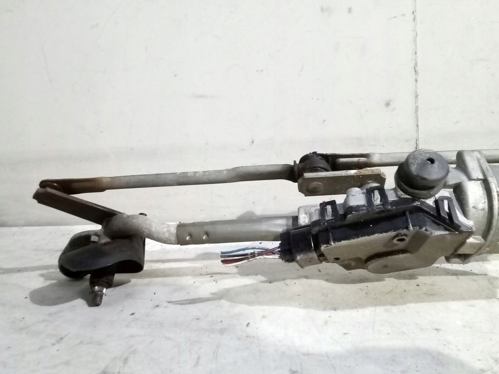 Daihatsu Sirion II 2 wiper mechanism front