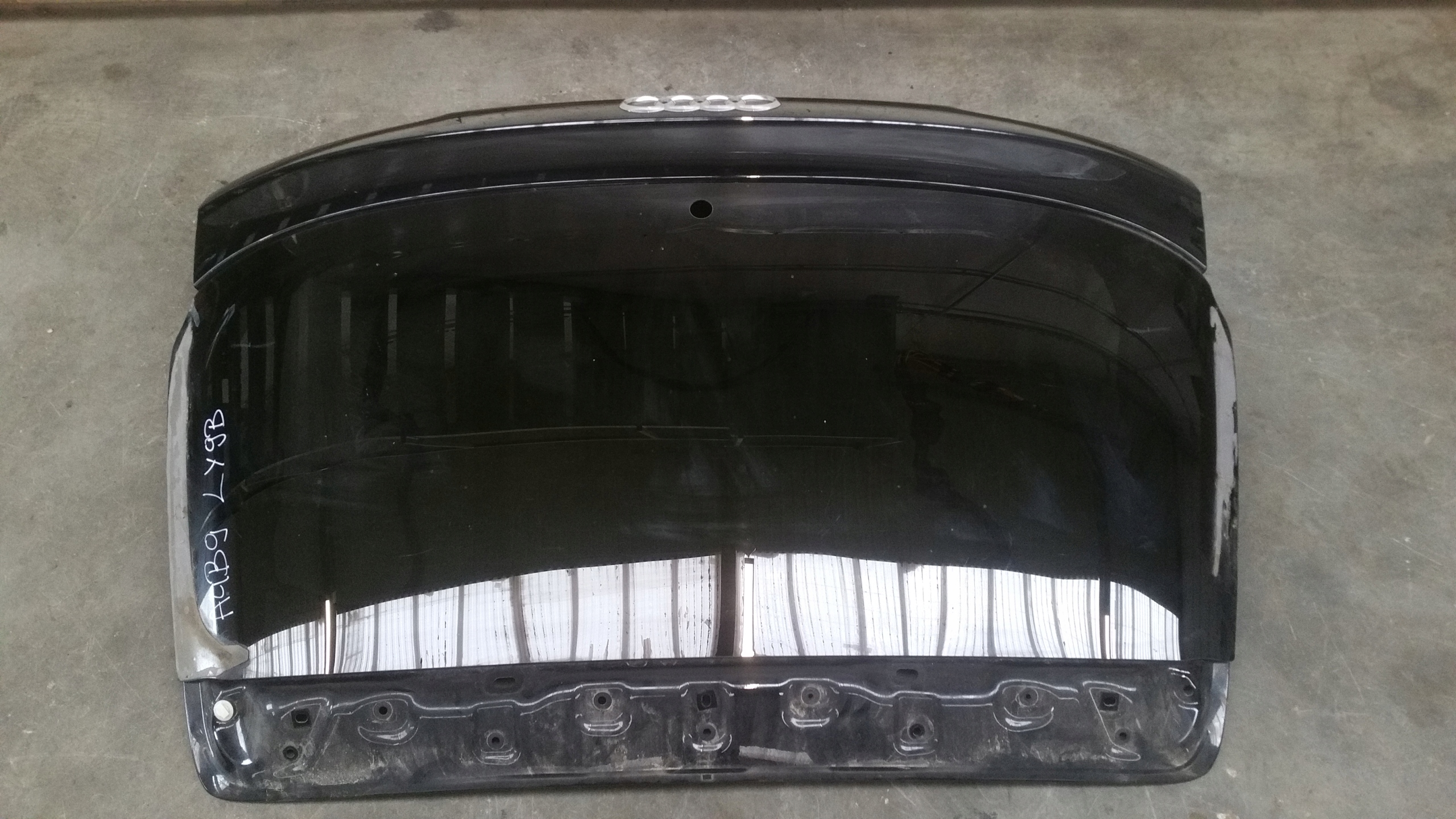 trunk door boot kombi LY95 Audi A4 B9 2015r
