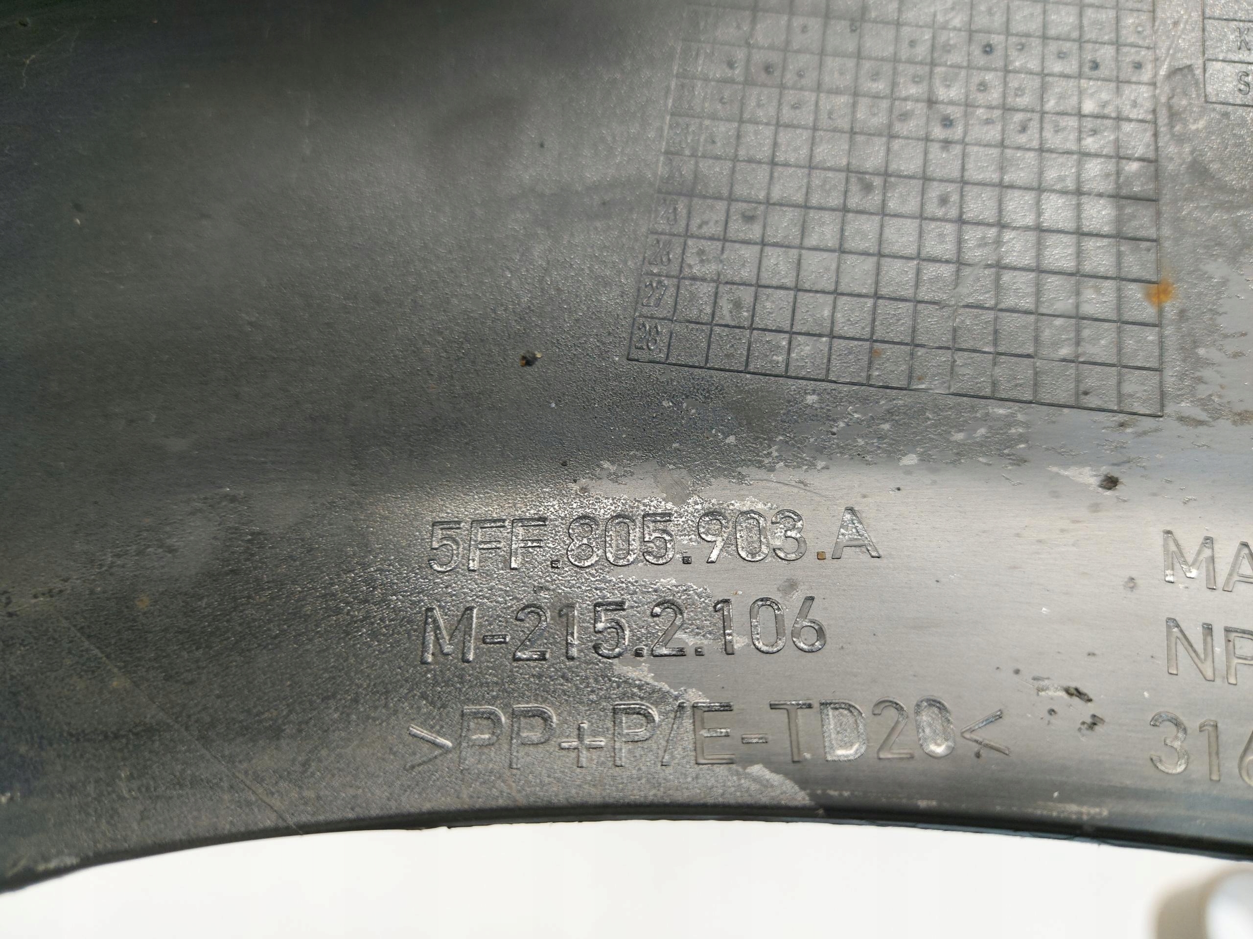 CUPRA FORMENTOR 5FF grid of a bumper HOKEJ cover left front 5FF805903
