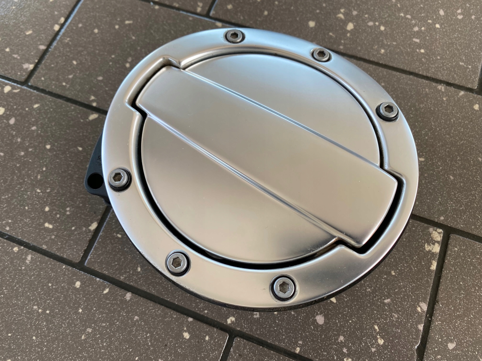 KLAPKA WLEWU PALIWA MERCEDES SLS W197 197 WLEW