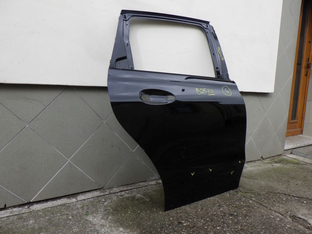 MERCEDES B KLASA 247 W247 door right rear.