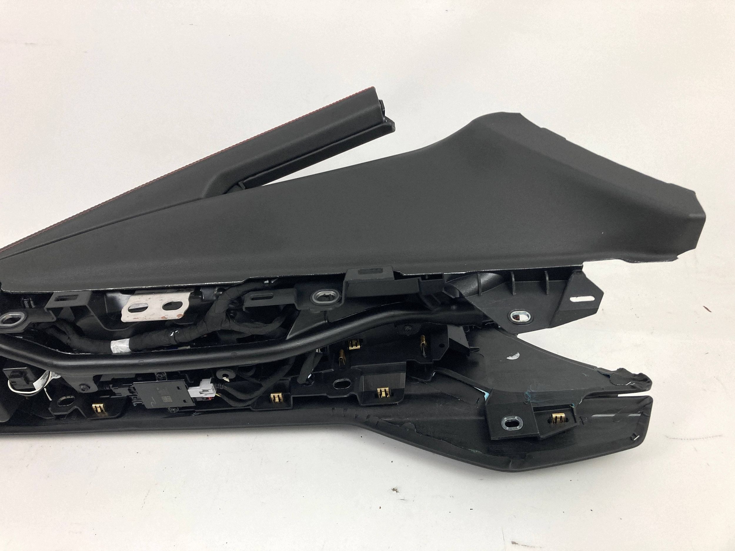 Chevrolet Corvette C8 Stingray tunnel console central 2020-2025