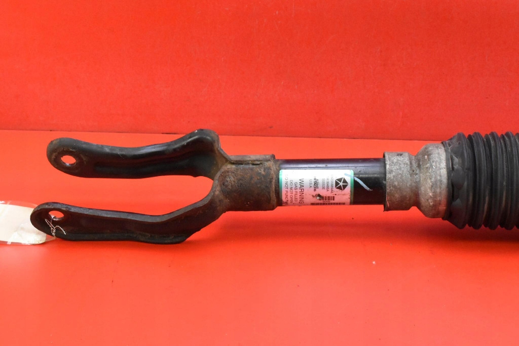 shock absorber left front 68231889AA JEEP GRAND CHEROKEE IV WK2 3.0 CRD 250 KM