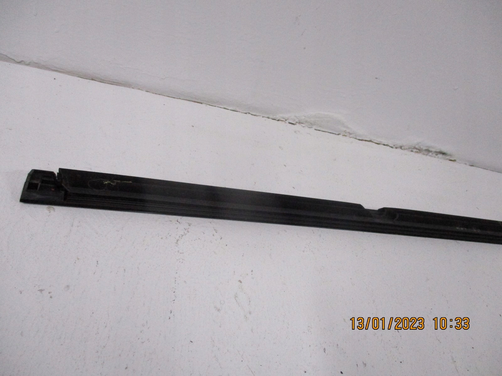 moulding dust MERCEDES C KLASA A2057303701