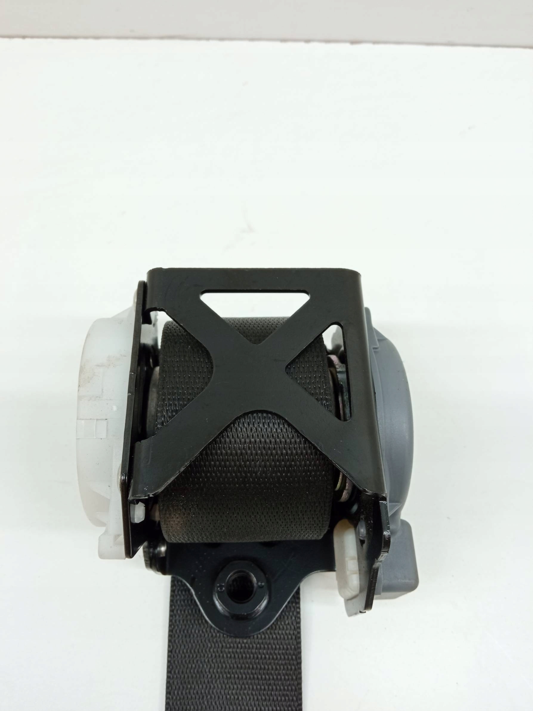 tension belt safety left front driver´s 3052985 Bmw X6 and (2009-2014) E71