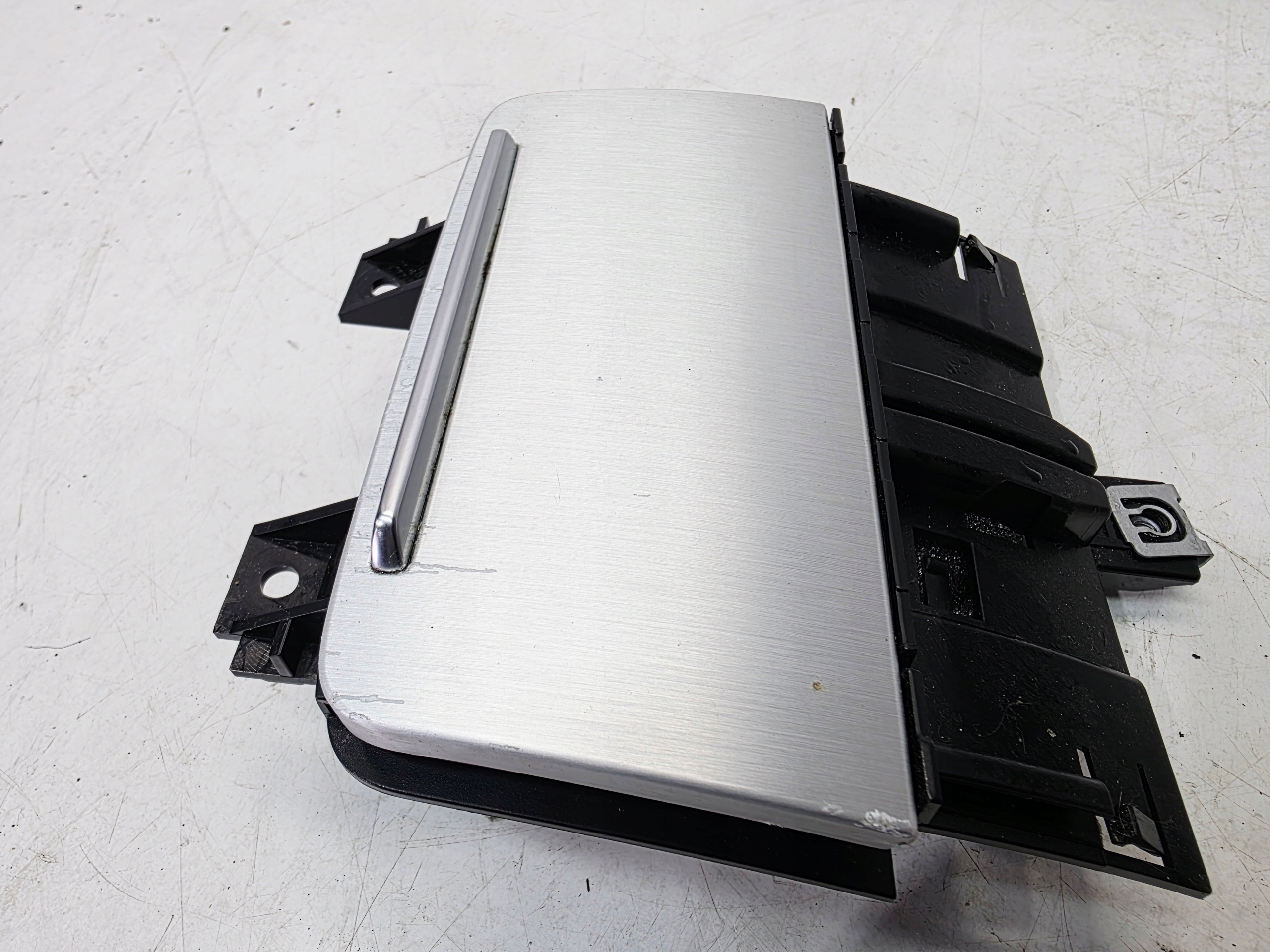 ashtray passenger compartment front AUDI TT 8J 8J0857951A SZCZOTKOWANE