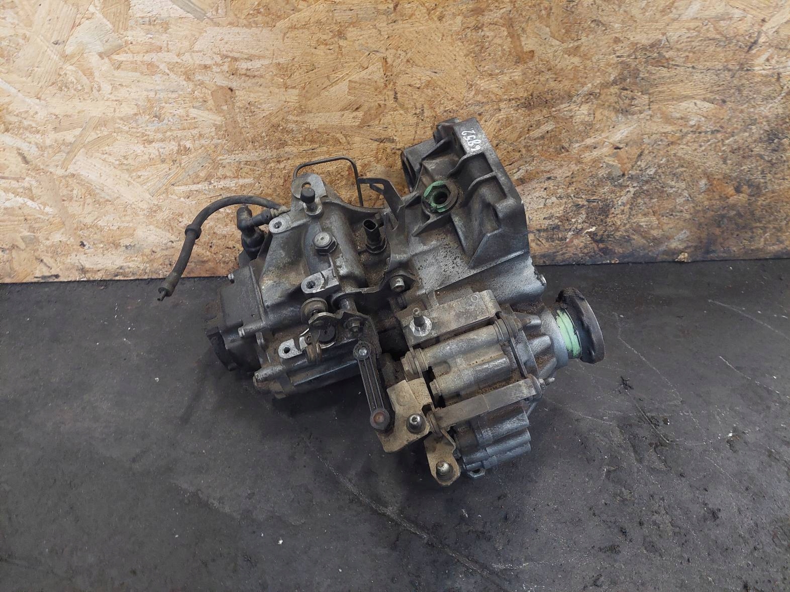Getriebe VOLKSWAGEN GOLF IV 1.4 16V DUU