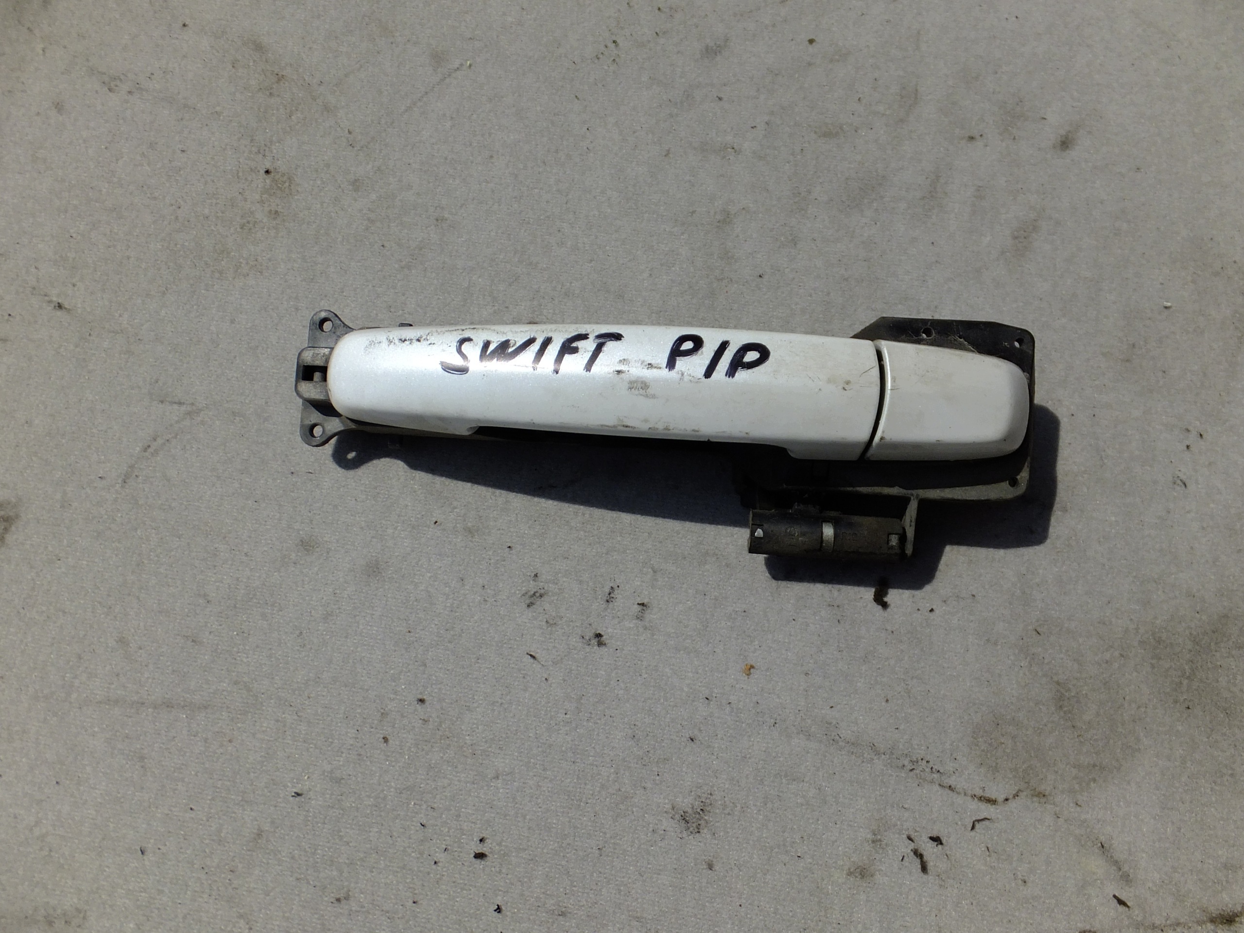 handle right front suzuki swift mk6 5d 2008r