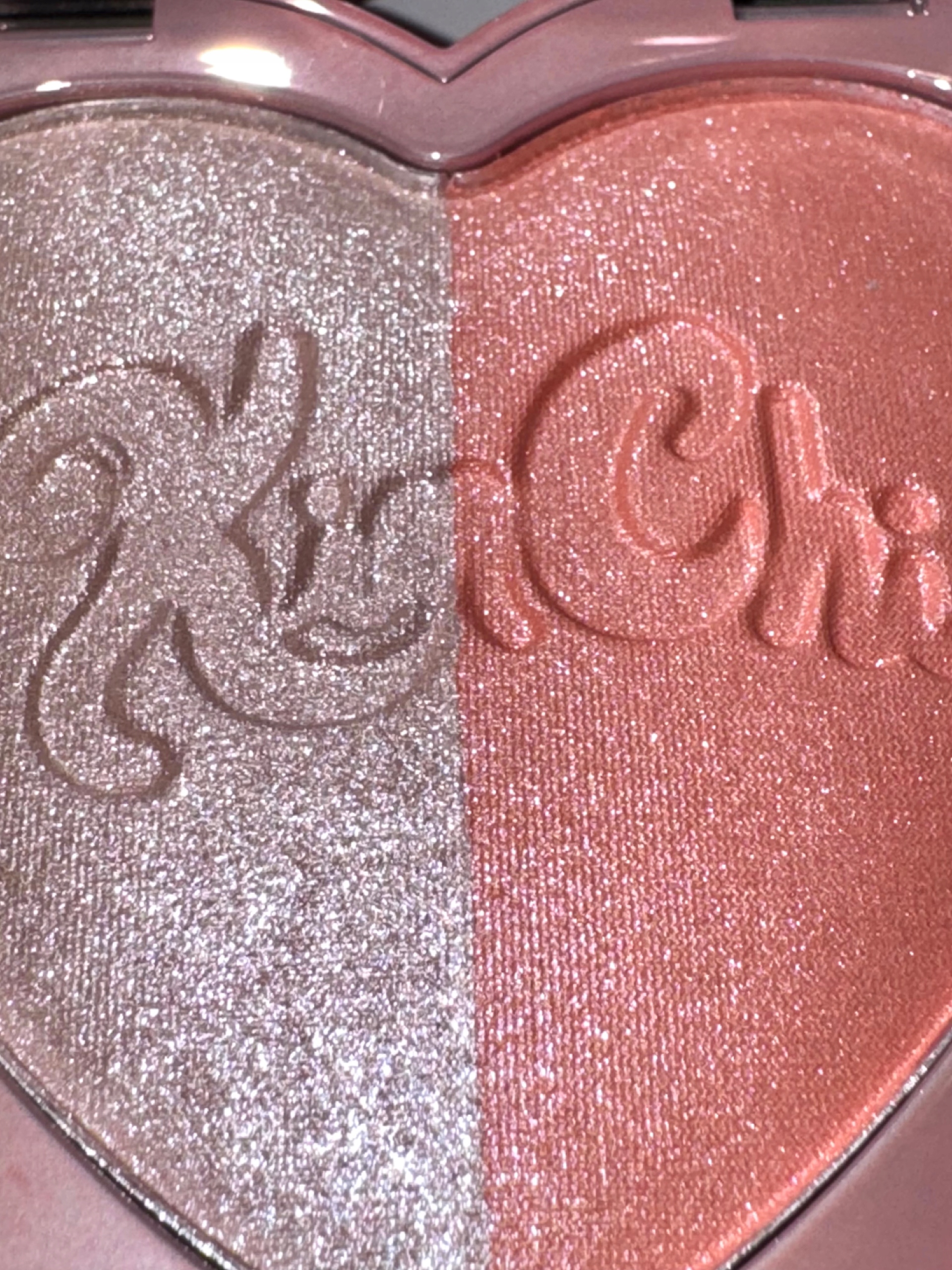 Kim Chi Chic Thailor Blush Růže Rozjasňovač Duo Srdíčko 03 Grace