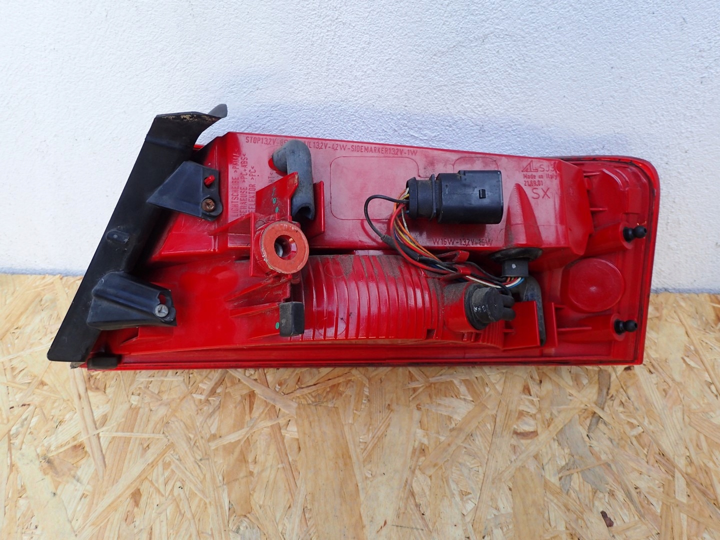 фонарь левый Audi A5 англия 8T8945095D SPORTBACK led