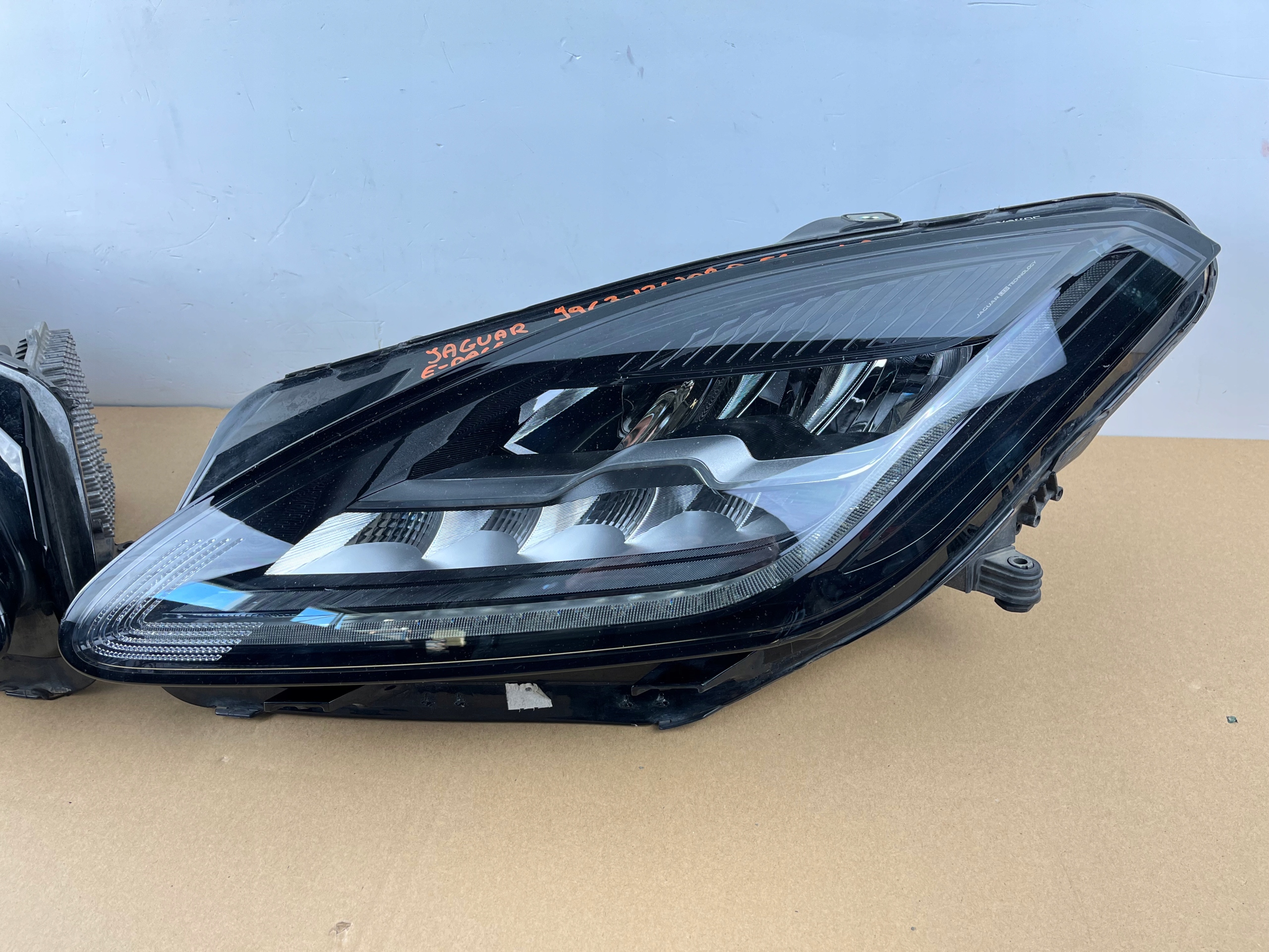 lights front JAGUAR E-PACE X540 J9C3-13W030-EC J9C3-13W029-EC