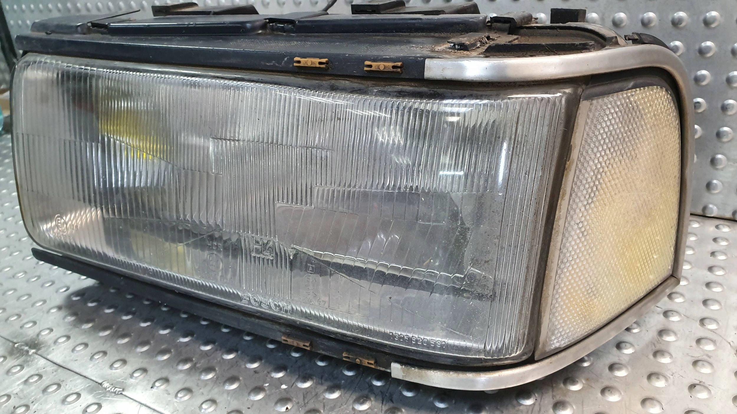 světlo předek levá AUDI 200 C3 83