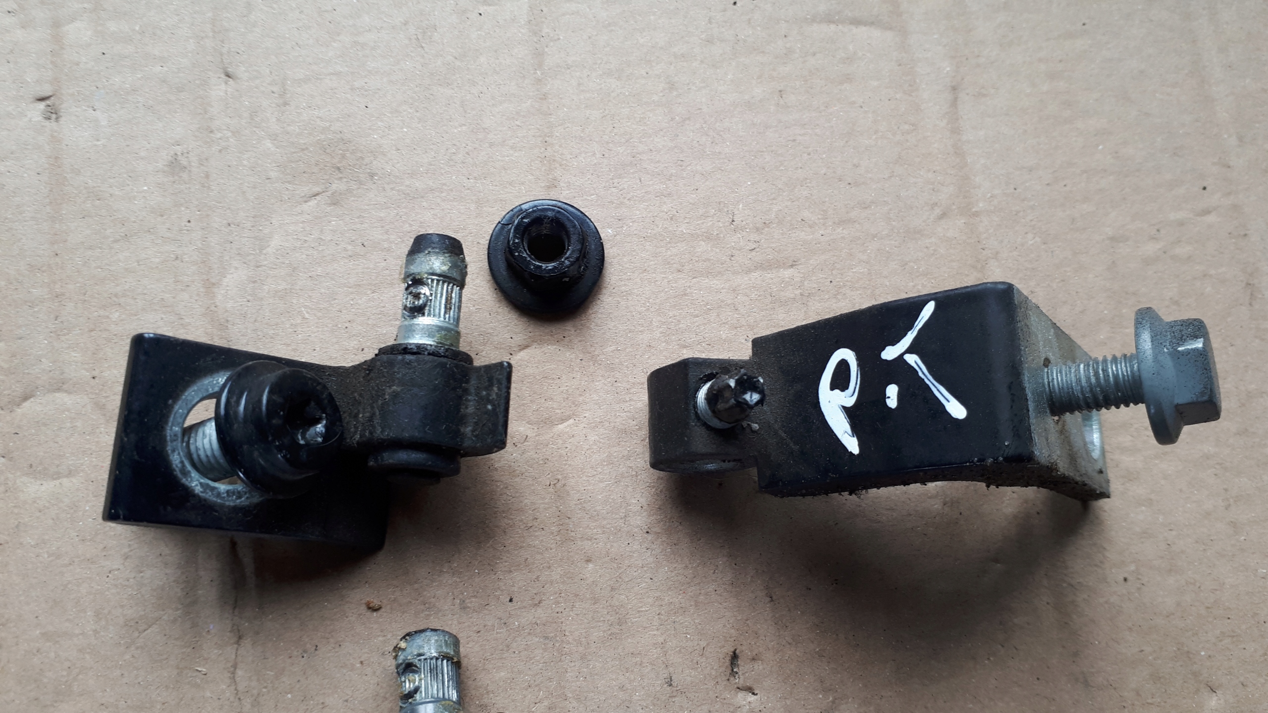 A4 B9 8W hinge hinges door right right rear part LX5R