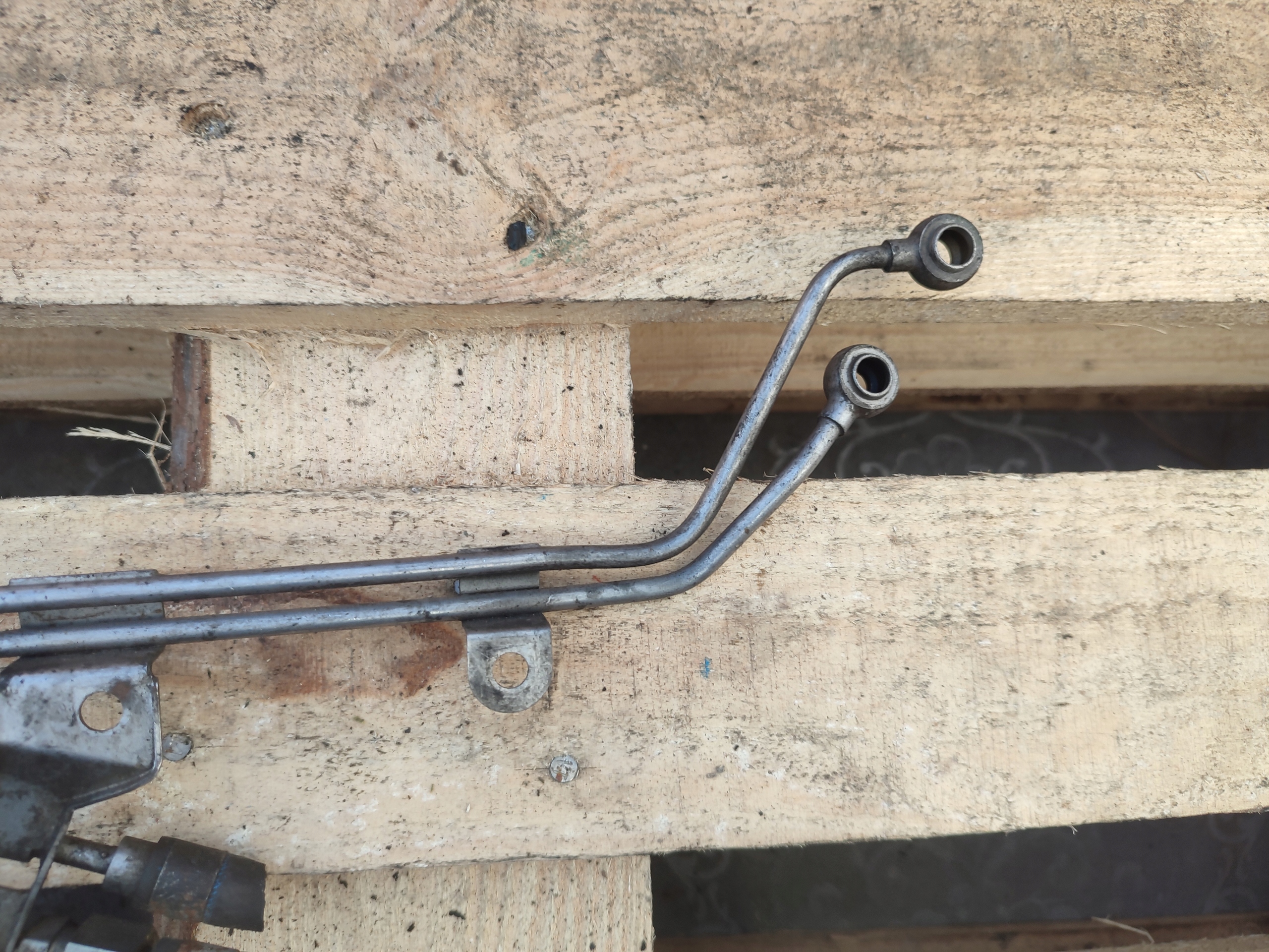 fuel hose AUDI A4 B6 2.0 FSI AWA 06D127509E