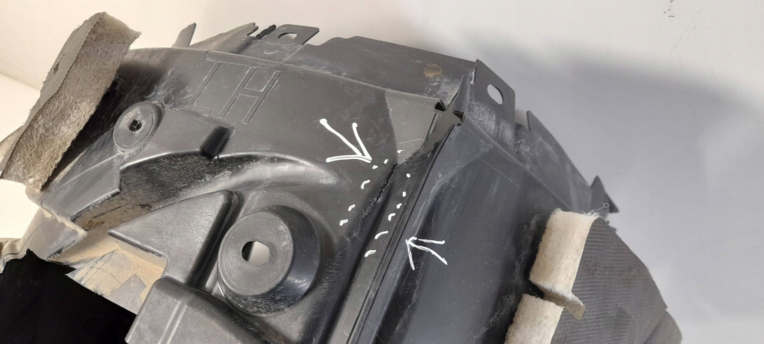 Nissan Qashqai J12 mudguard front left 638416UA0B (T129)