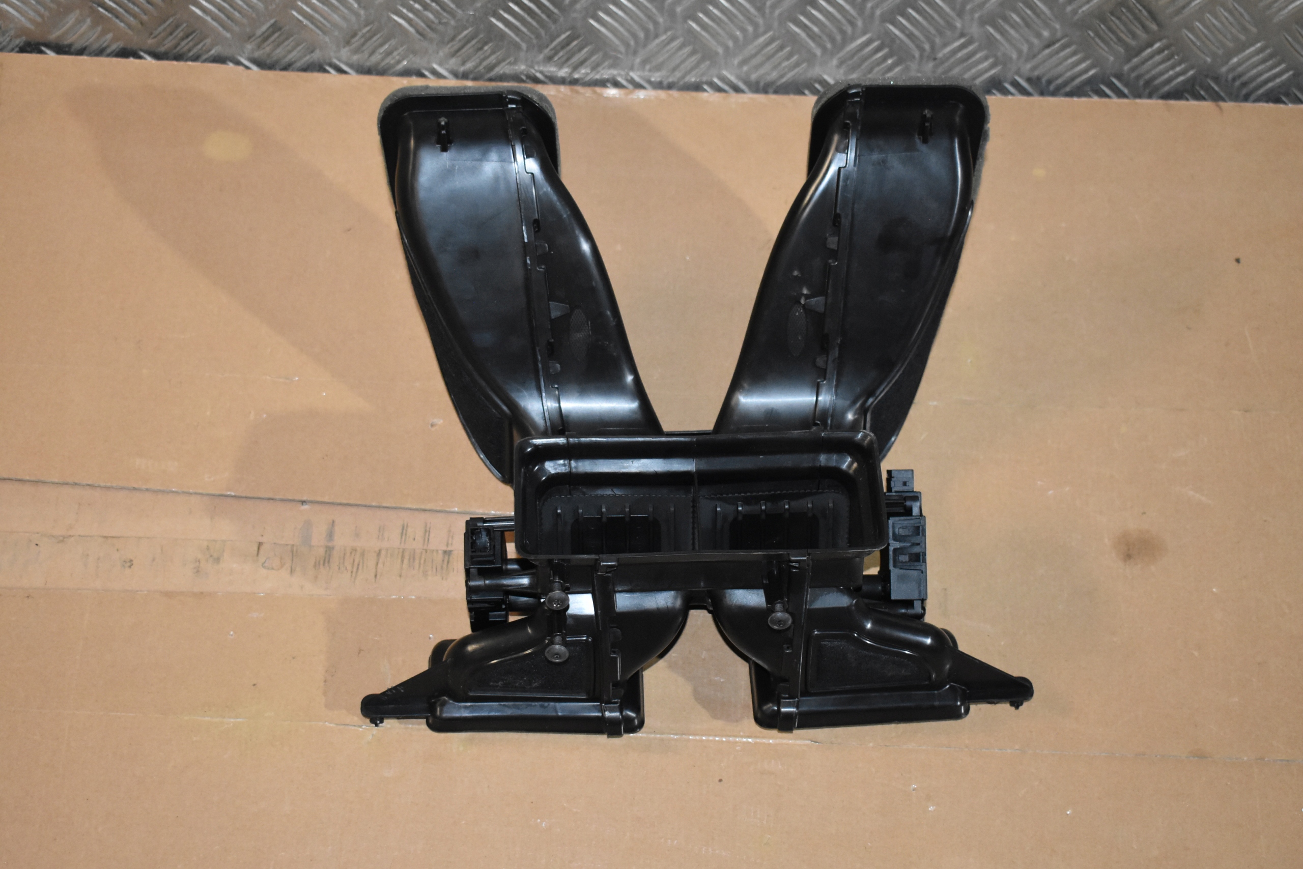 IDEALNY drain air PORSCHE CAYENNE 9Y 1