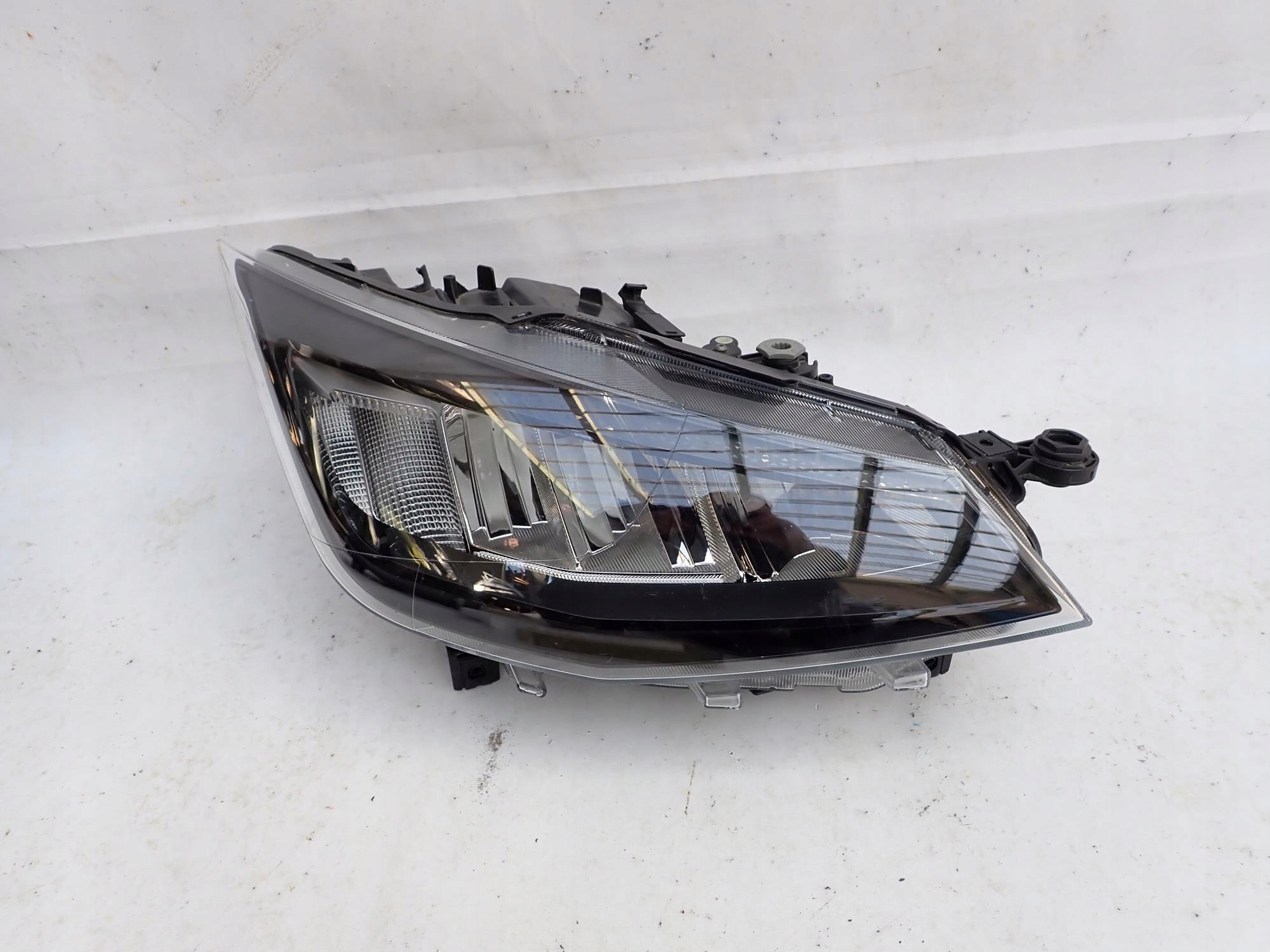 SEAT IBIZA V 5 LIFT 21-> light front front right