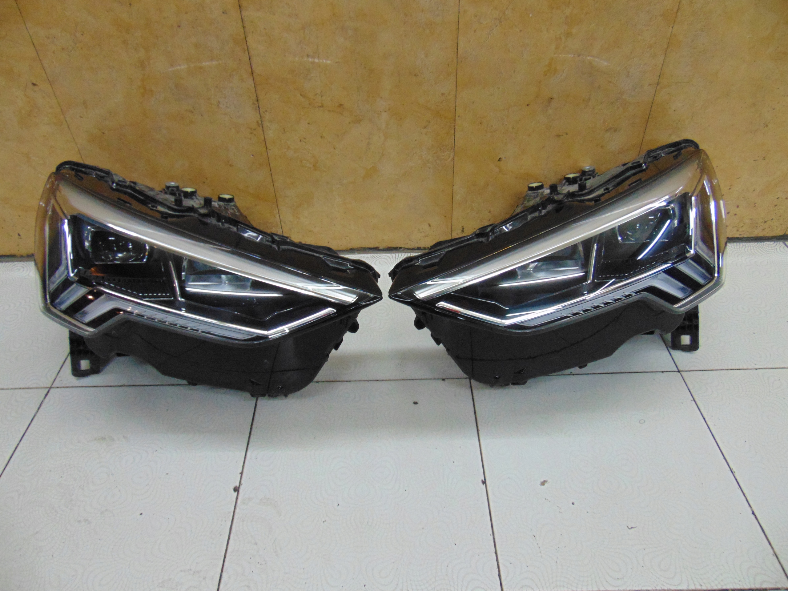Frontscheinwerfer Audi Q3 LED Links Scheinwerfer Headlight - Thumbnail 1