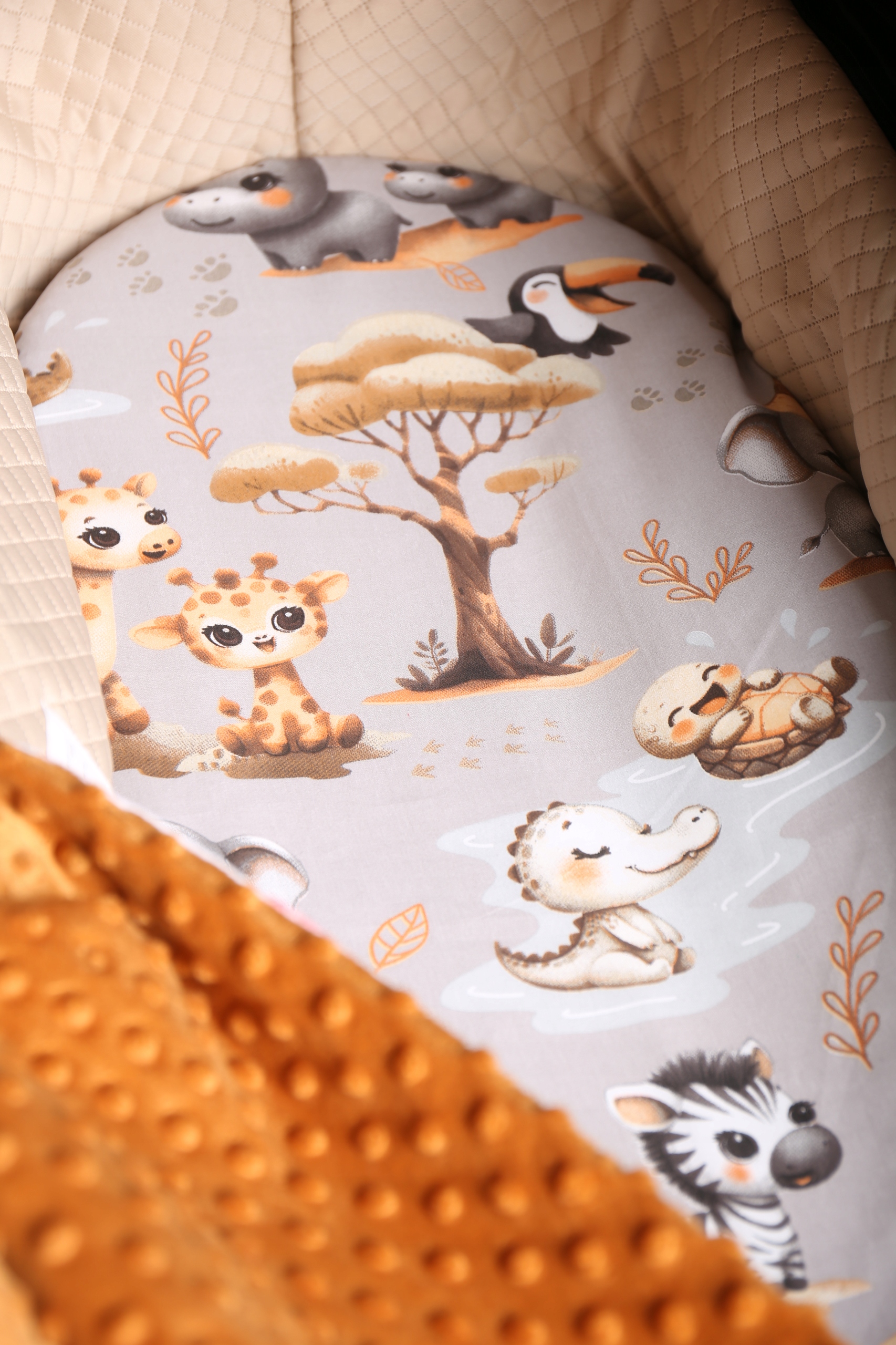 PRZEŚCIERADŁO DO GONDOLI WÓZKA KOŁYSKI BAWEŁNA BABYMAM Długość 38 cm