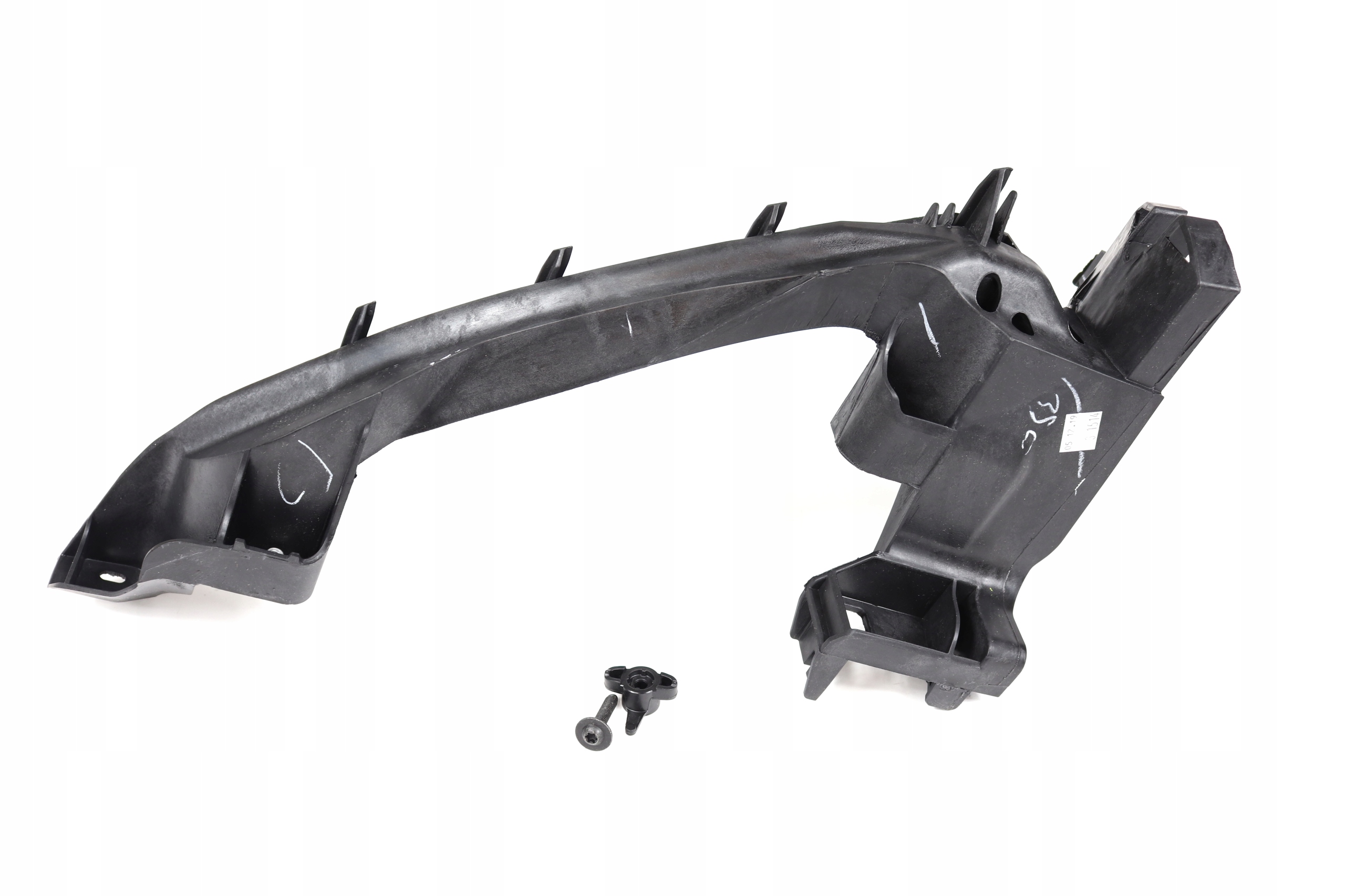 UCHWYT MOCOWANIE REFLEKTORA PRAWY AUDI Q5 17