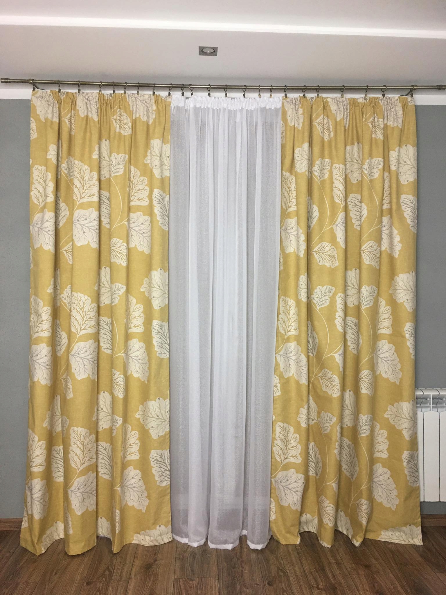

Zasłona gotowa z taśmą Liście szer 145x240