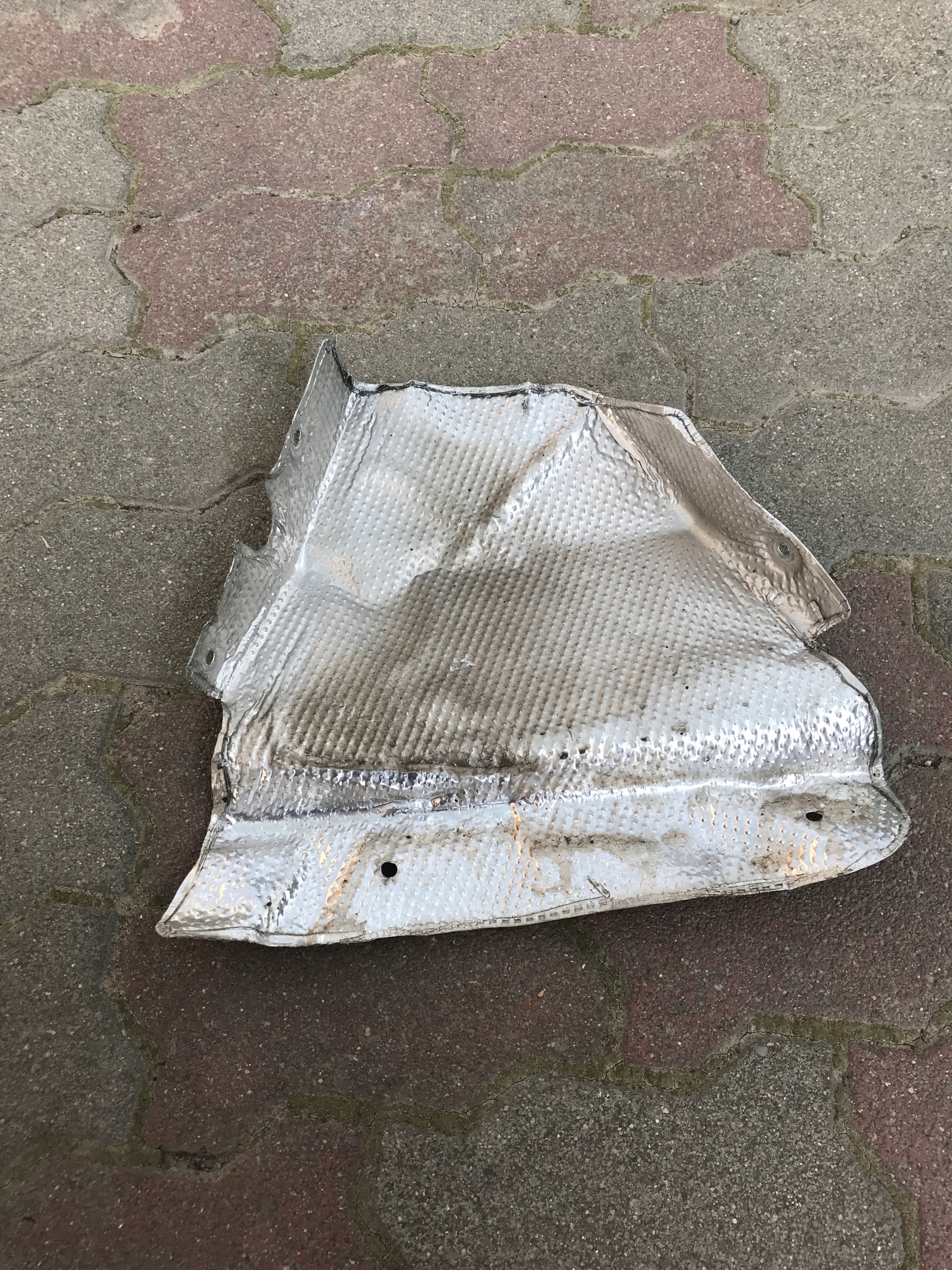 AUDI R8 4S теплозащитный экран 4S0825741B